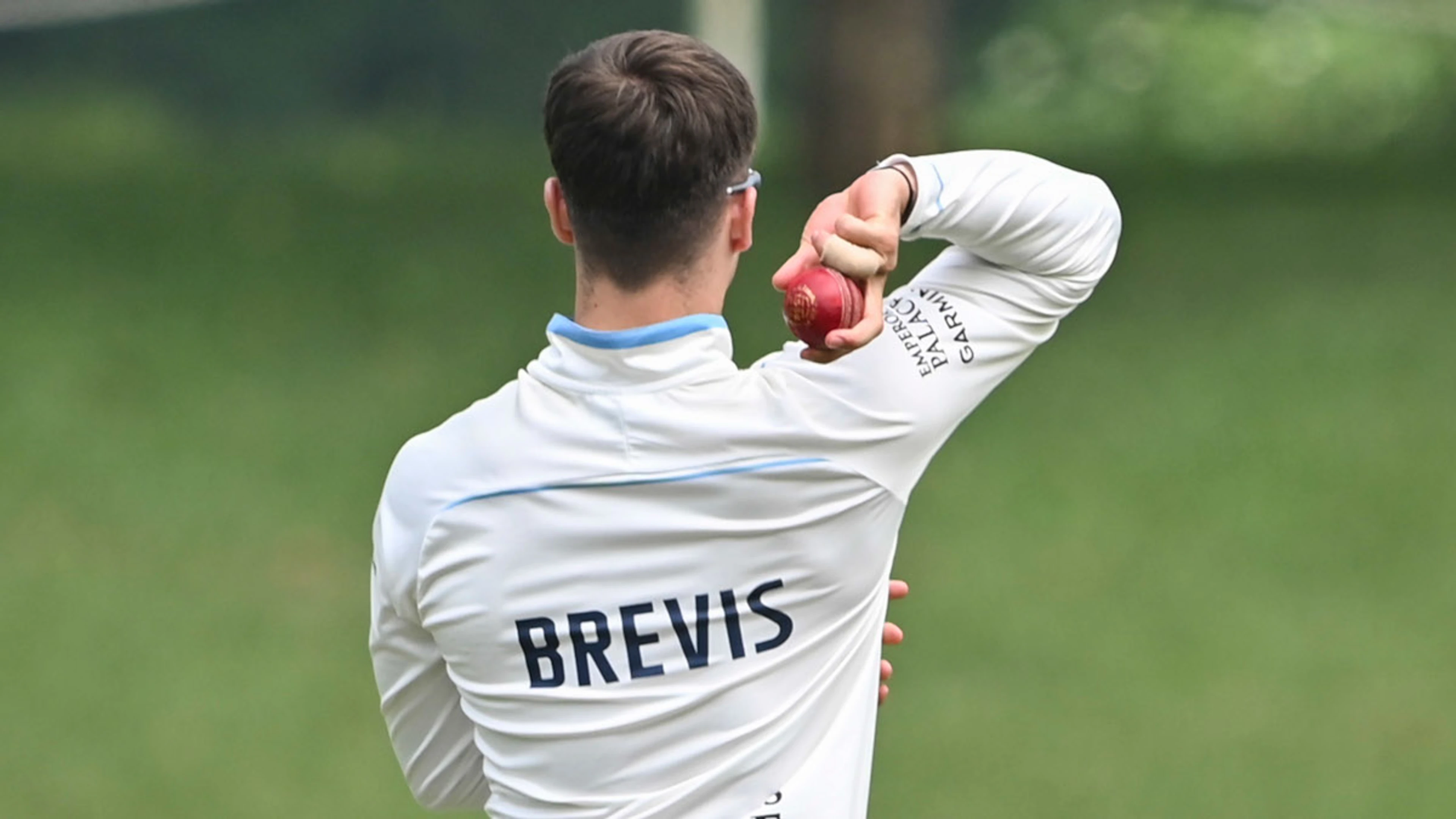 DAY 2: Kleinveldt and Van Heerden give Titans the perfect start