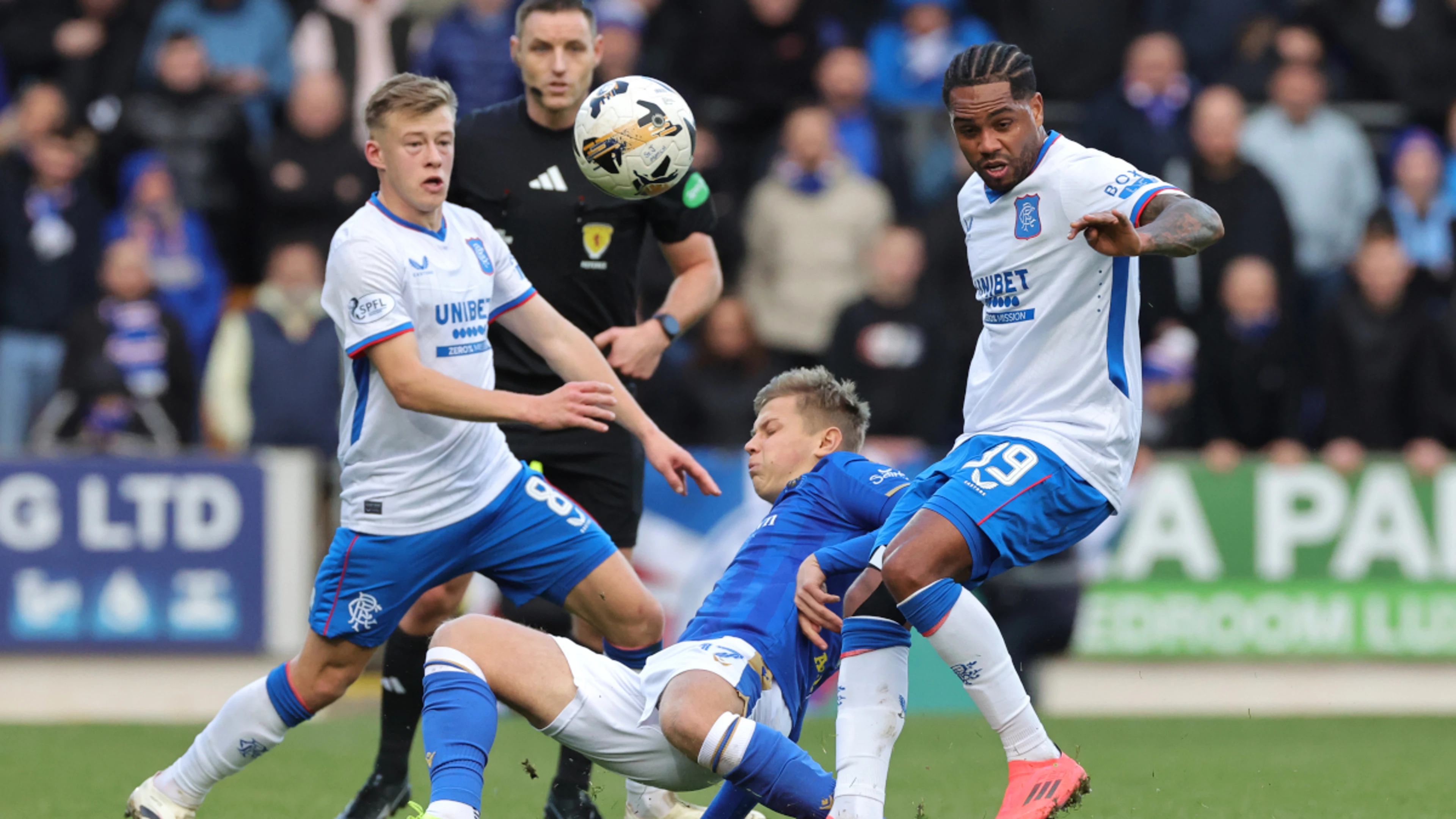 Rangers grind out St. Johnstone win to close on Aberdeen