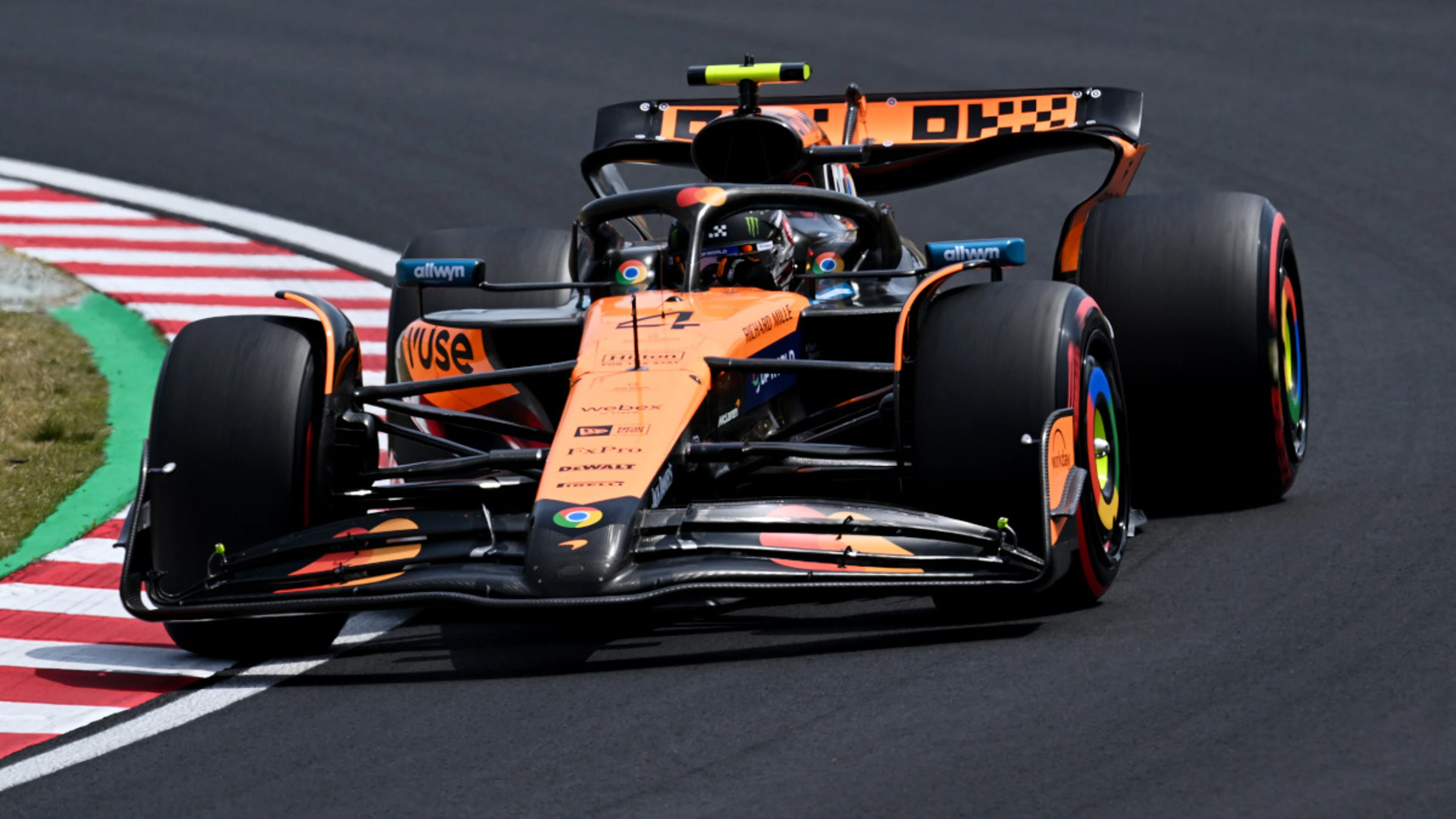 Norris fastest in McLaren 1-2 as fires again disrupt Japan GP practice