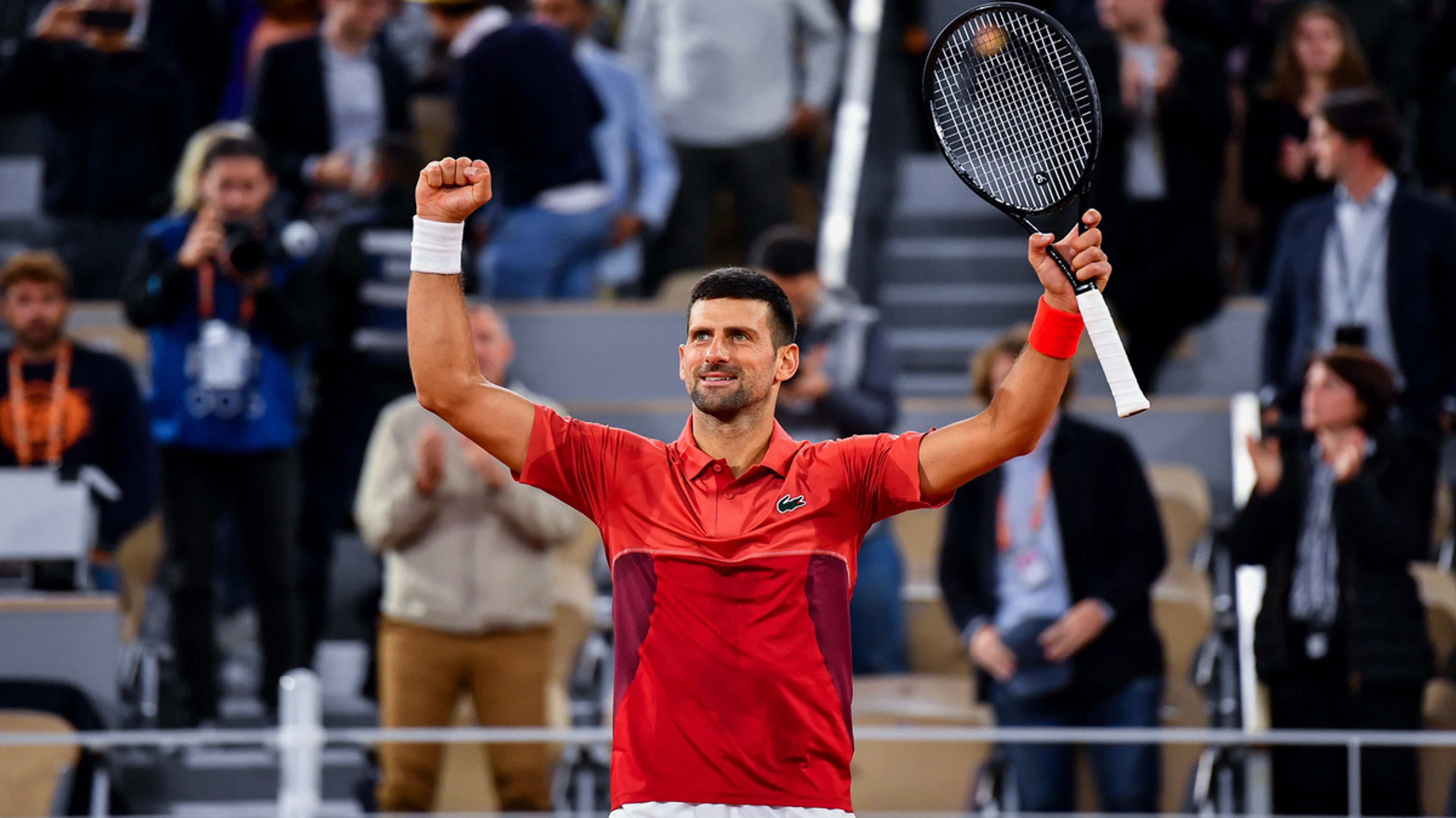 DAY 5 WRAP: Djokovic, Sabalenka untroubled as fans hit by alcohol ban