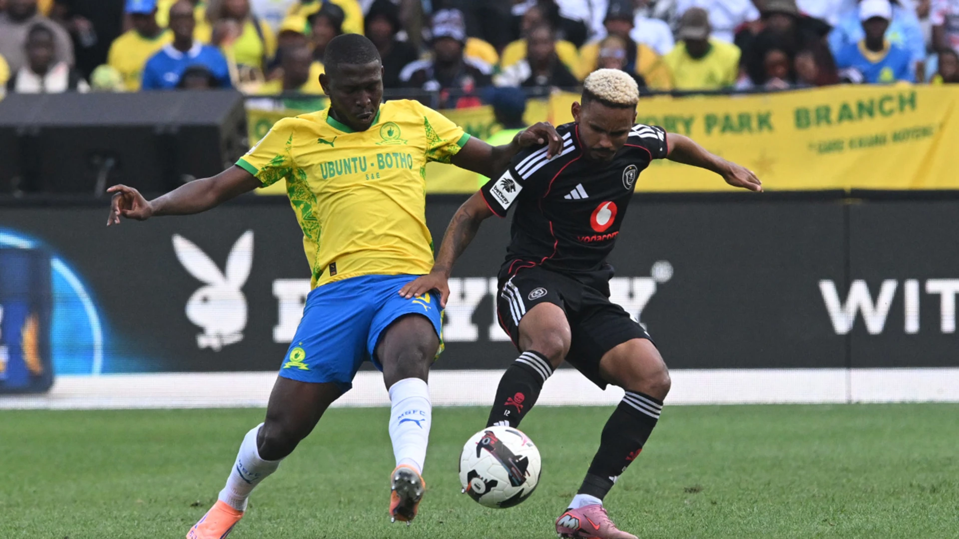 Chiefs the big winners as Sundowns and Pirates slip up 