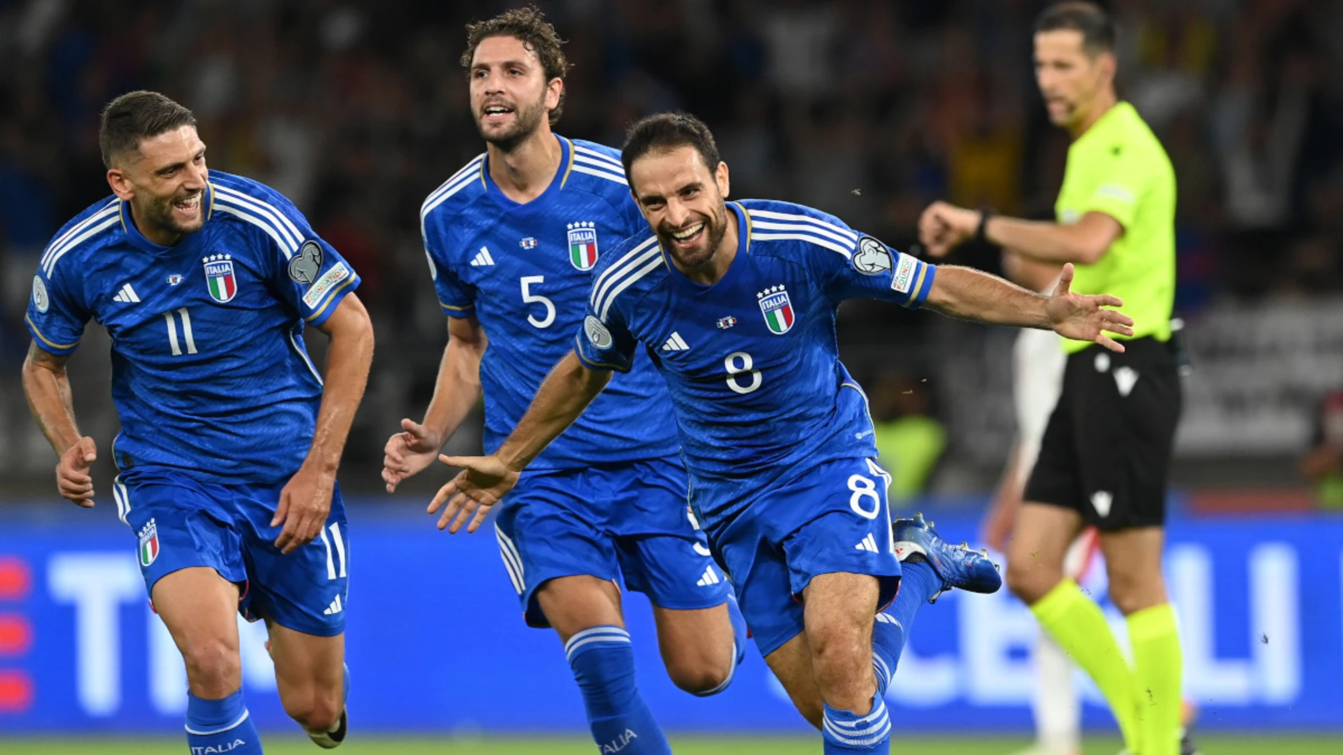 Italy cruise as Denmark edge towards Euro 2024 spot