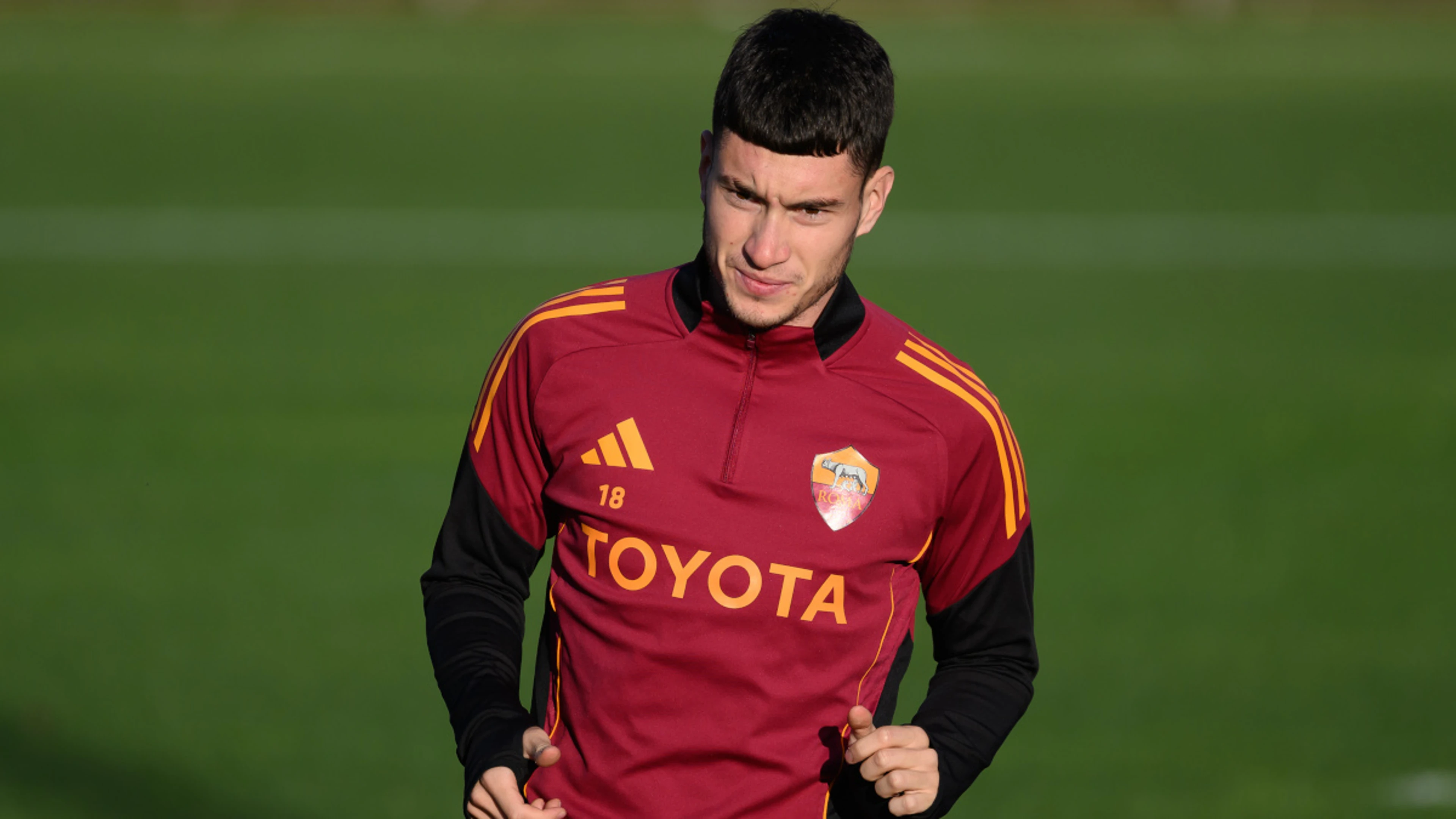 Table-toppers Roma face Napoli and Serie A title test