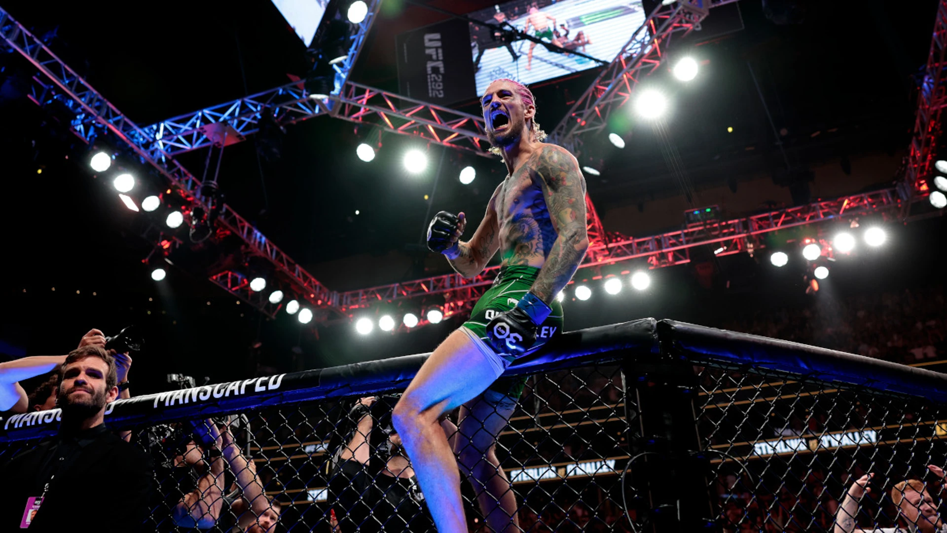 ‘Suga’ faces ‘The Machine’ at Noche UFC