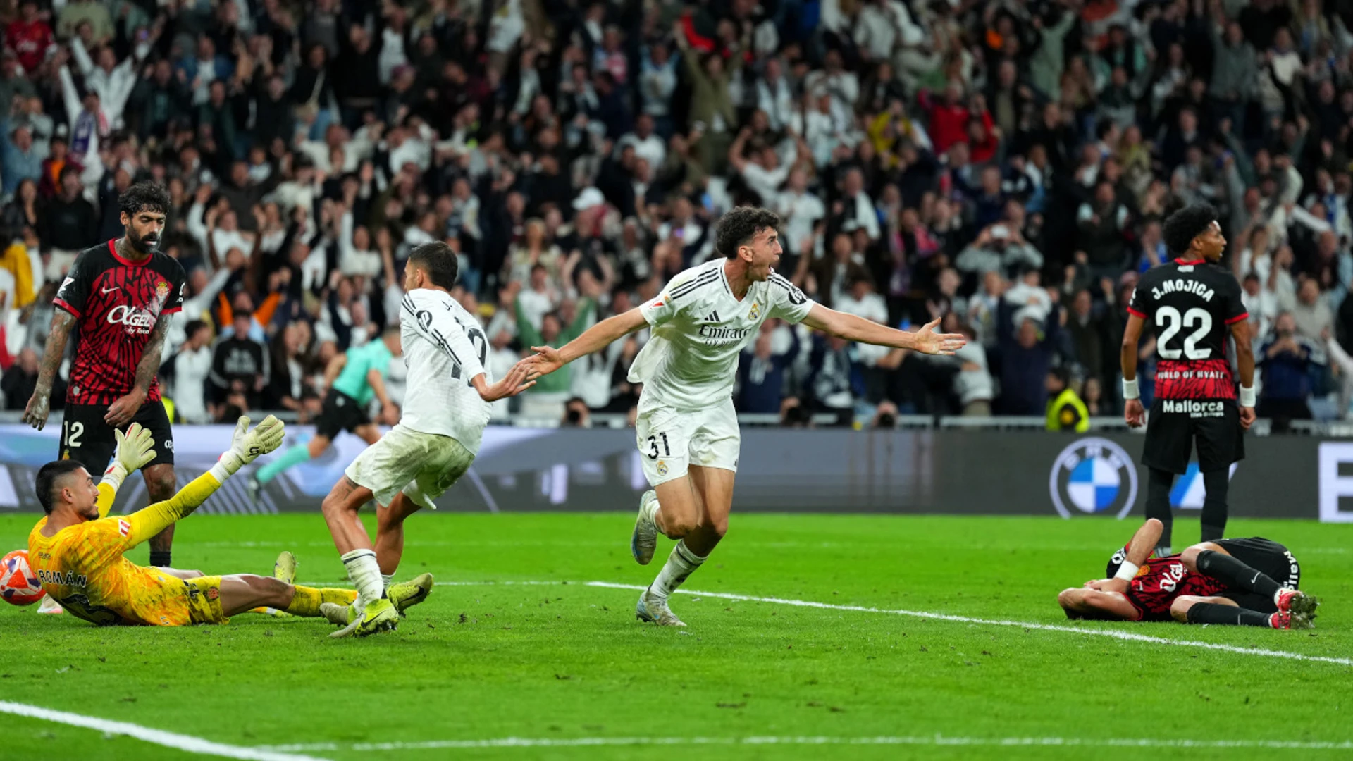 Real Madrid delay Barca celebrations with late win over Mallorca