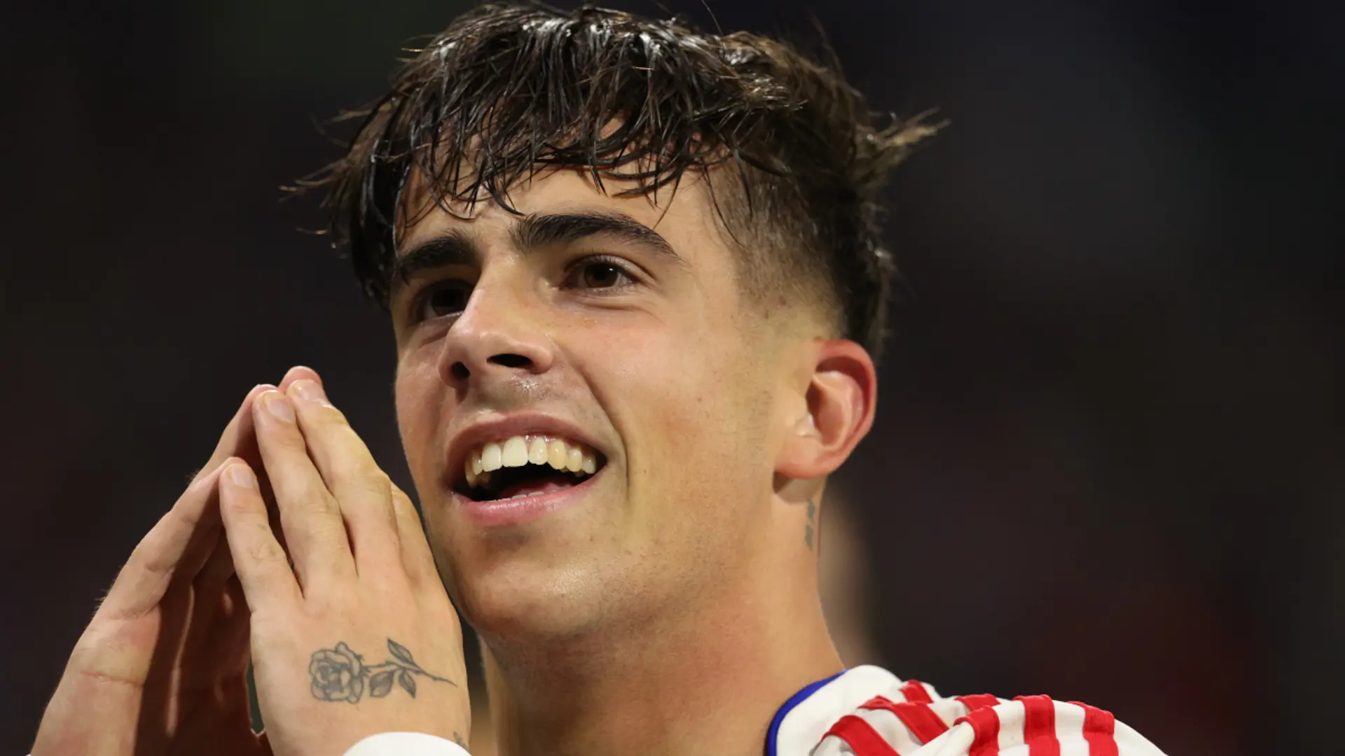 Lyon leave it late to beat 10-man Strasbourg in Ligue 1