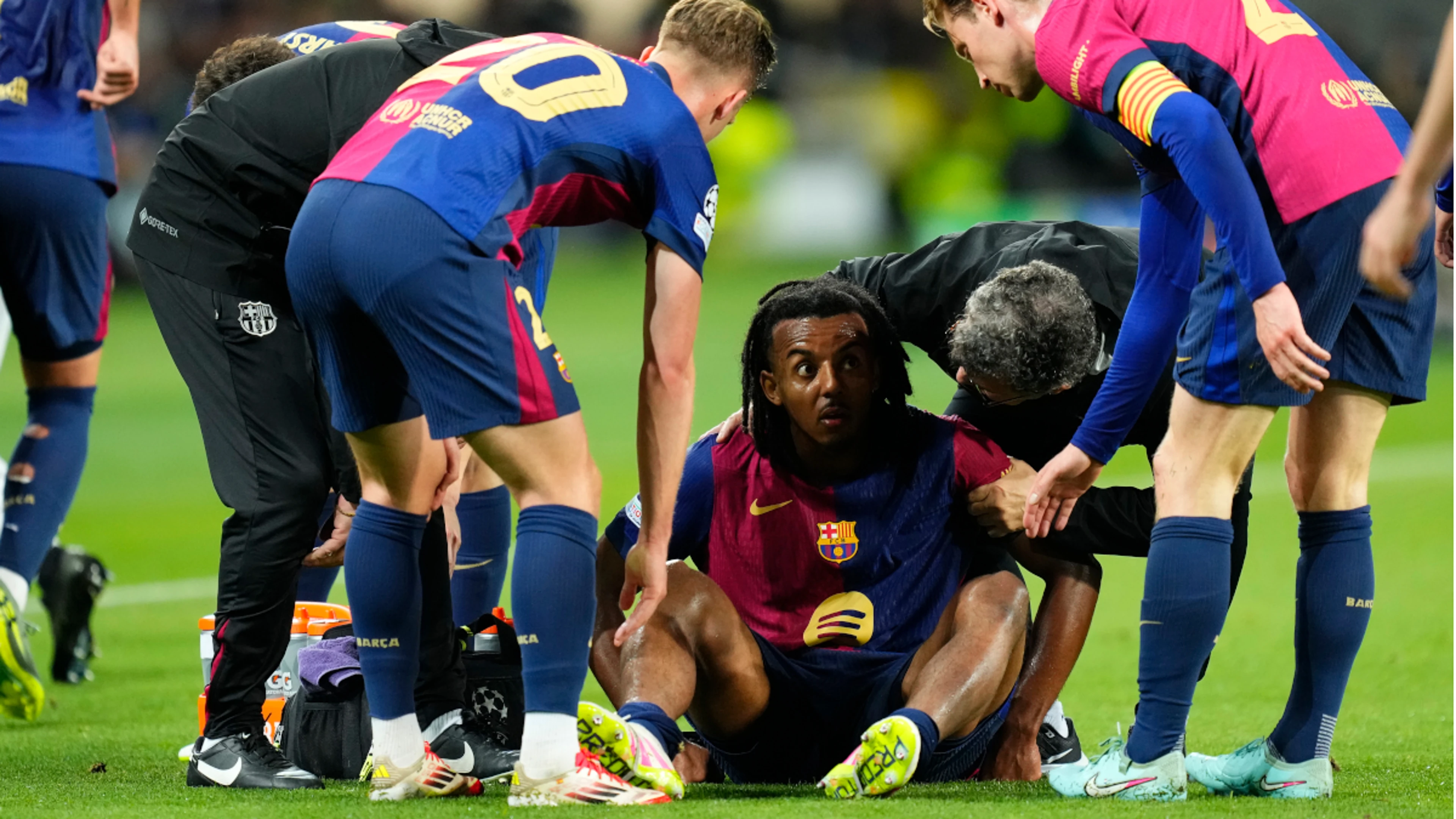 Barca's Kounde to miss Inter Milan second leg injured