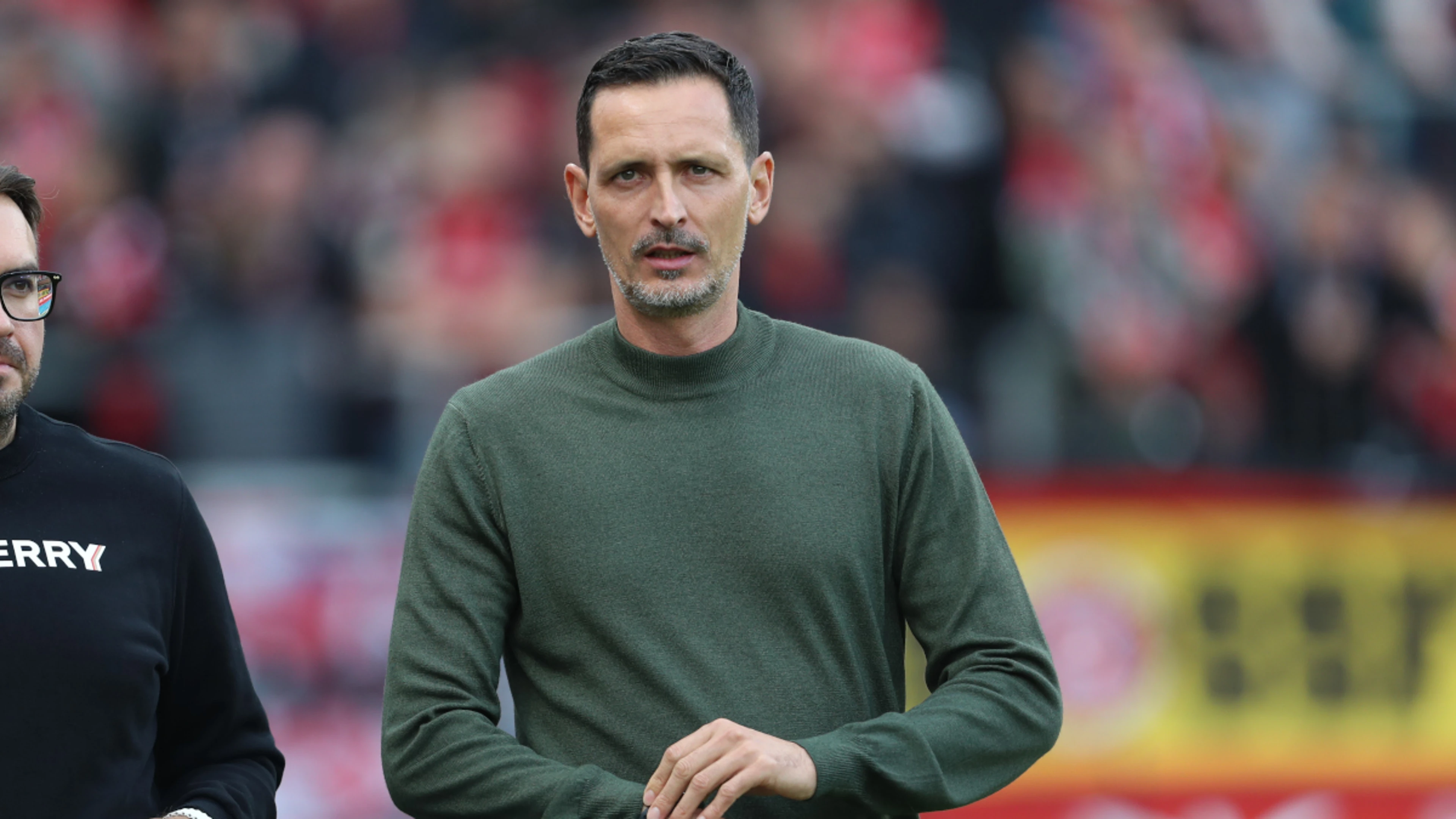 Frankfurt extend coach Toppmoeller's deal until 2028