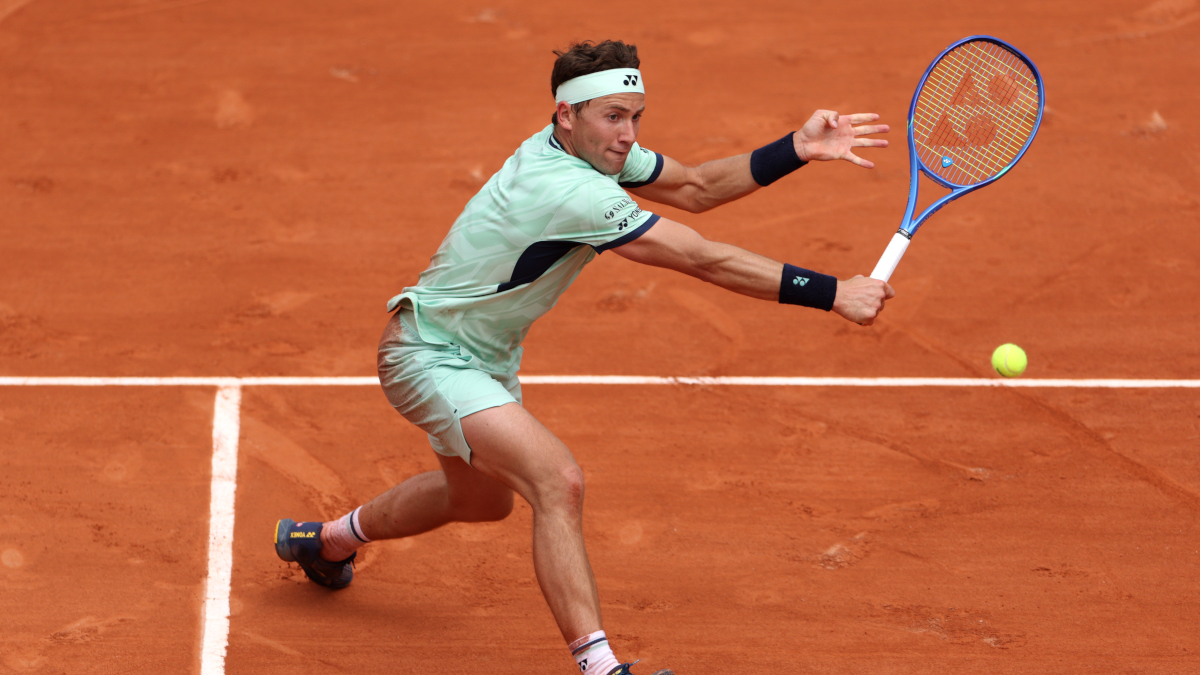 Ruud launches French Open campaign with easy win over Ramos Vinolas