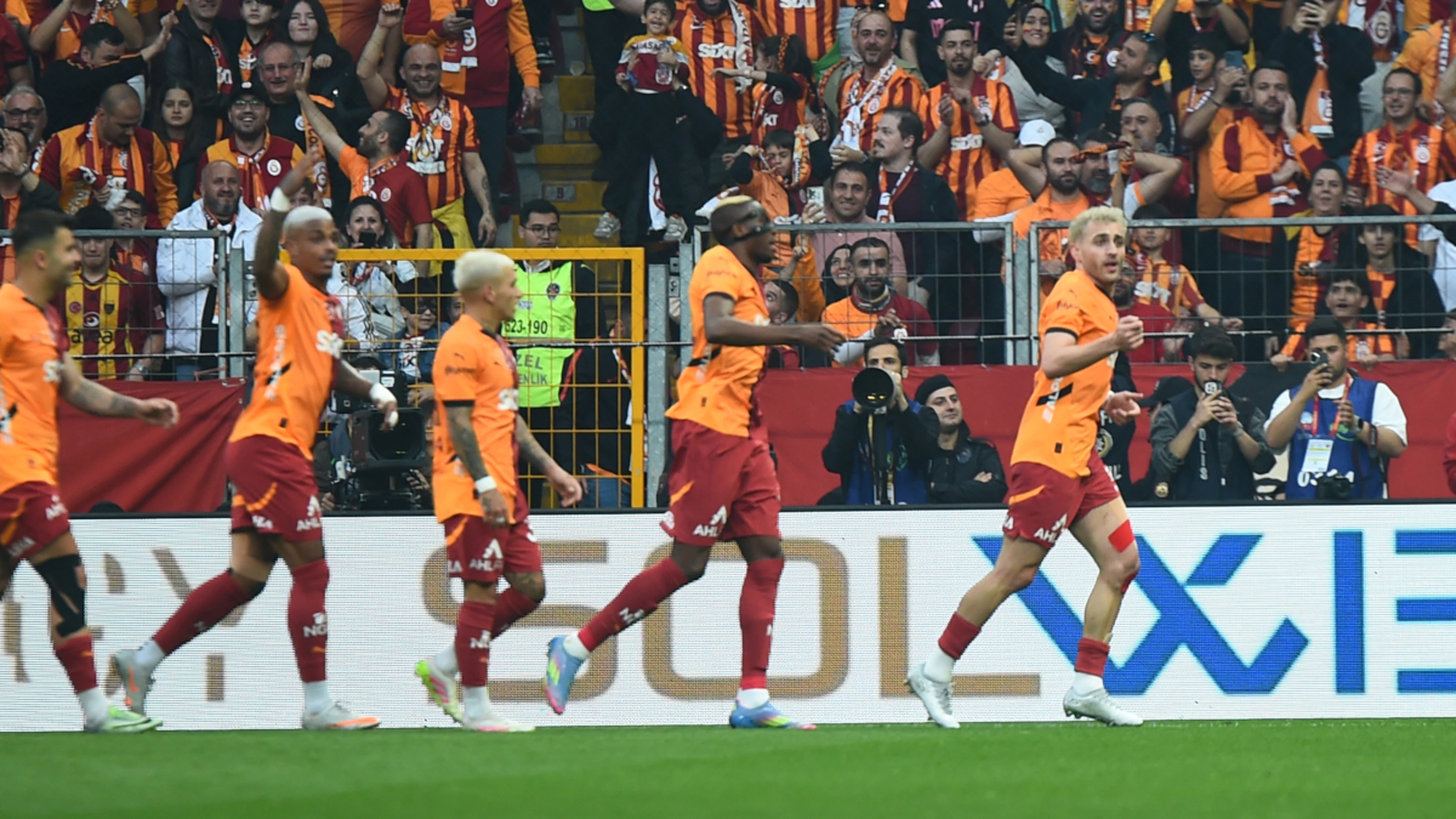 Galatasaray claim 25th Turkish title with  victory