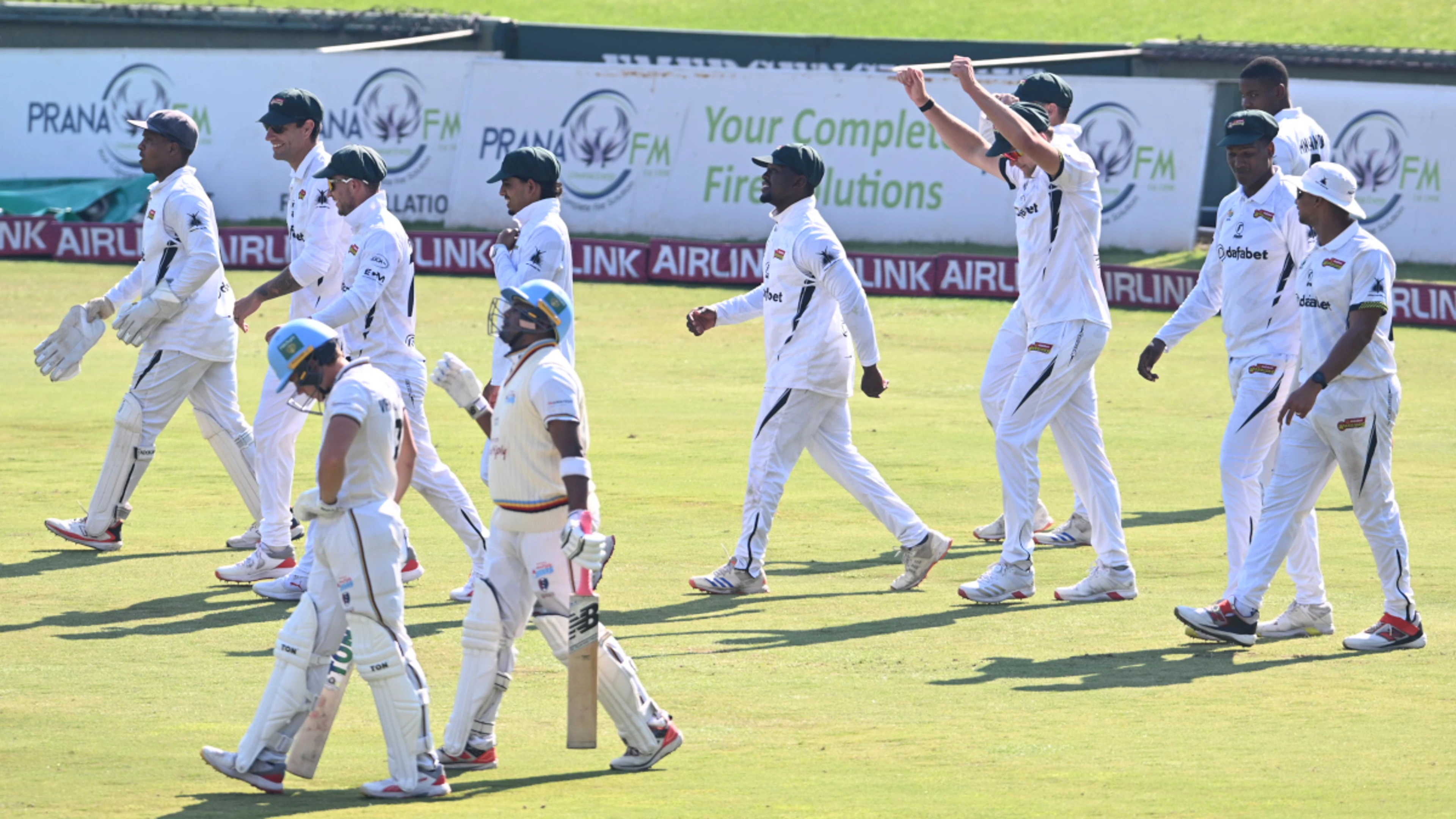 DAY 3 WRAP: Dragons go top of the log, tense finales await in other clashes