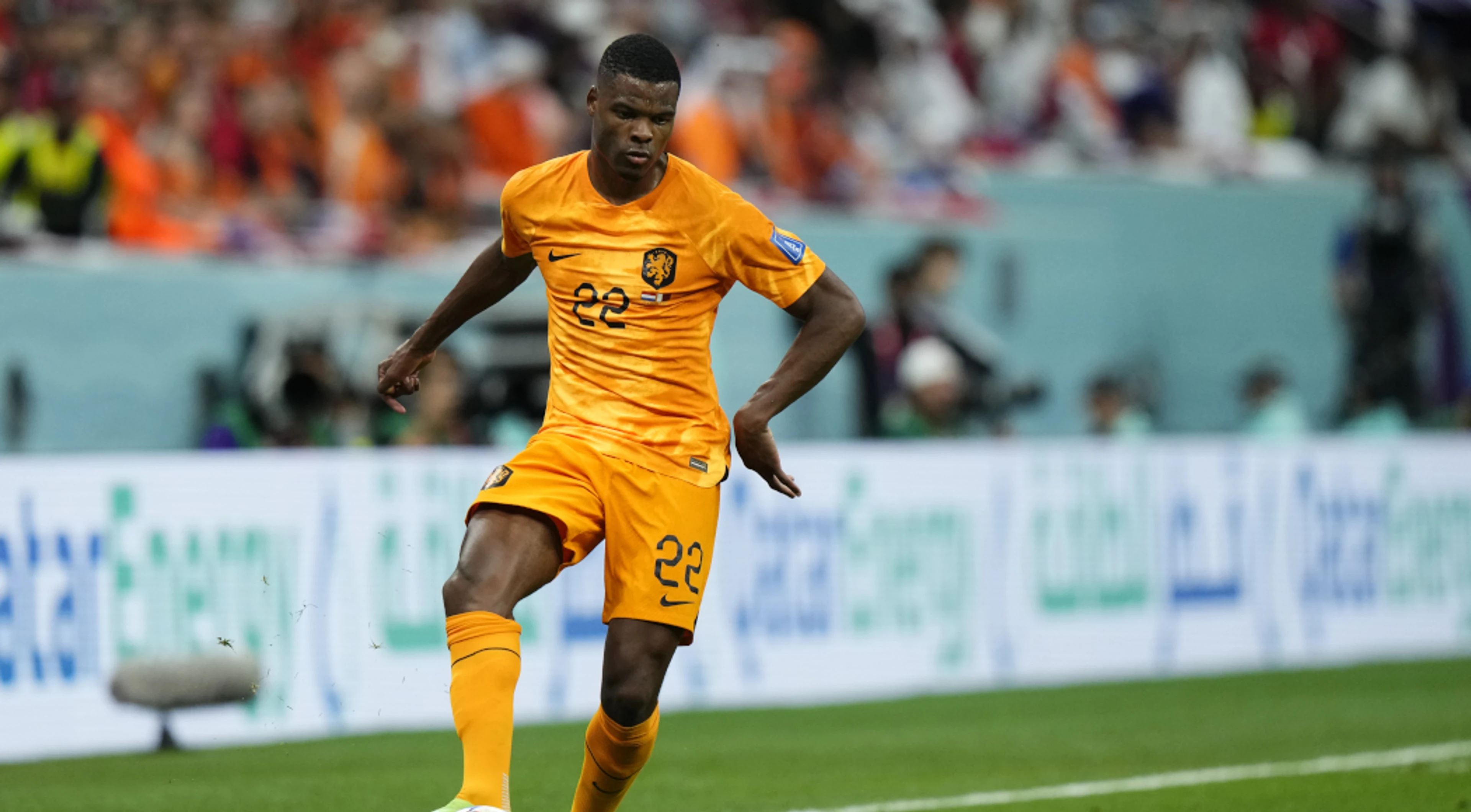 World Cup winners will be team with best wide players - Wenger