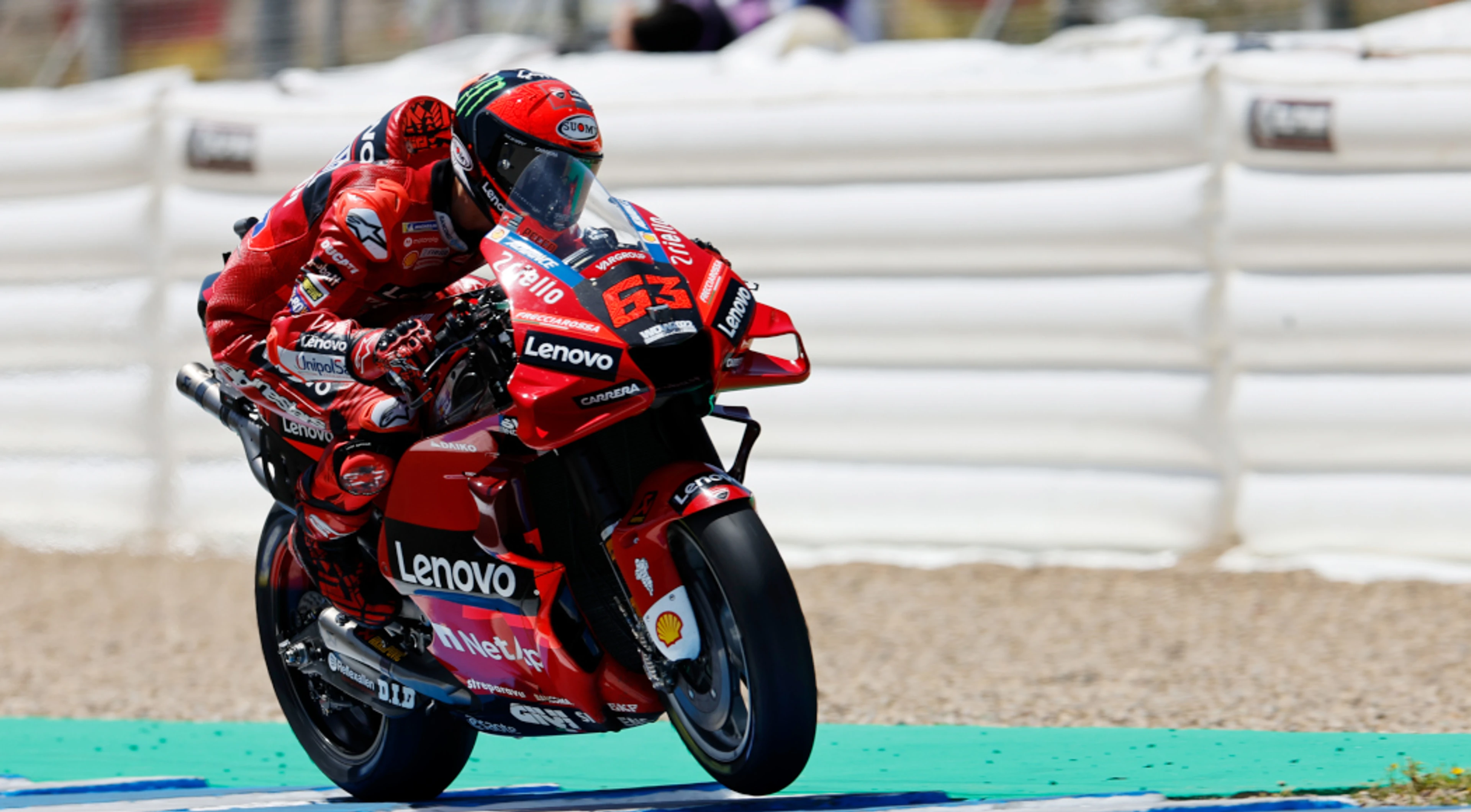 Bagnaia holds off Quartararo to win Spanish MotoGP