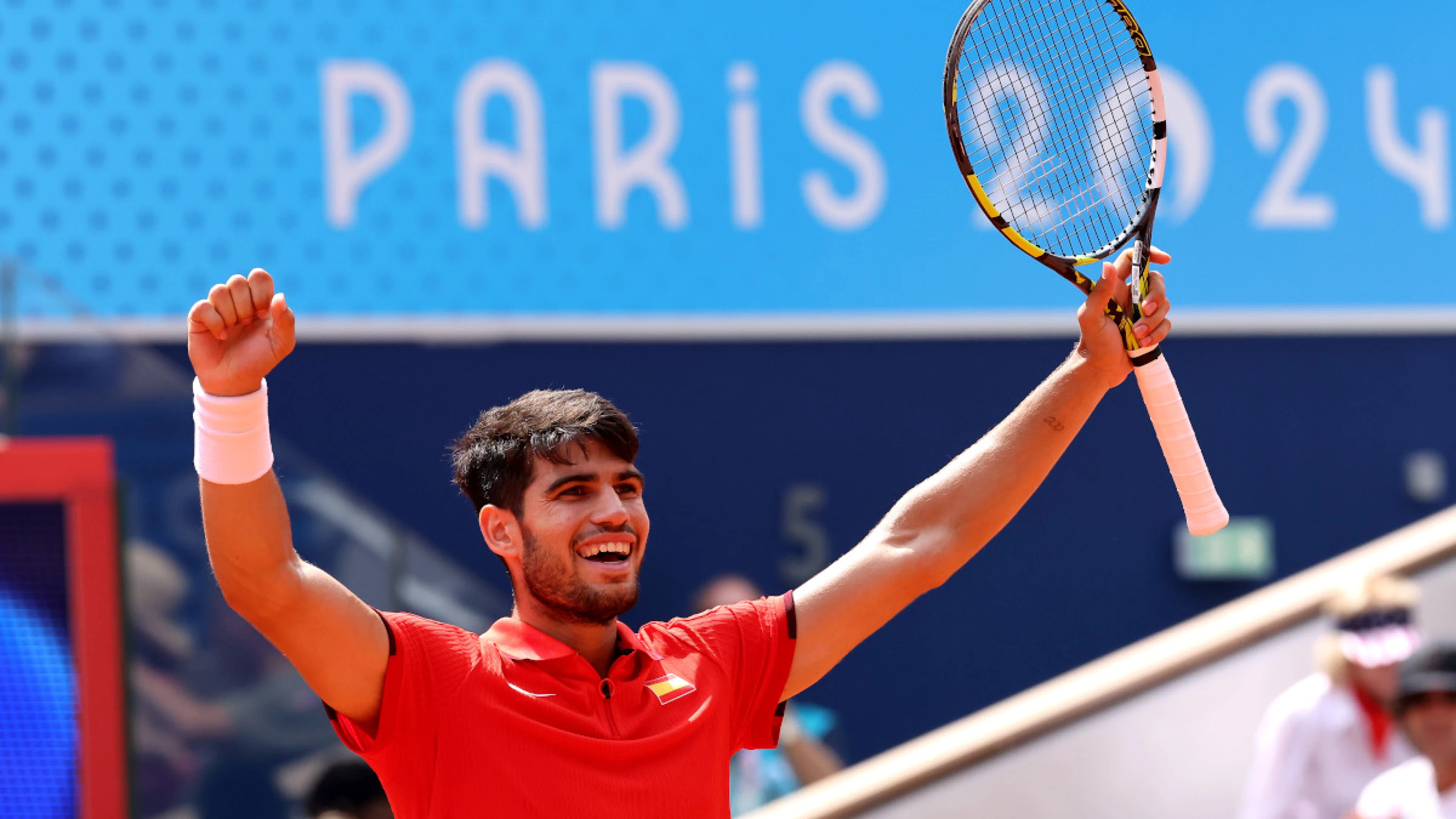 Brutal Alcaraz crushes Auger-Aliassime to reach final