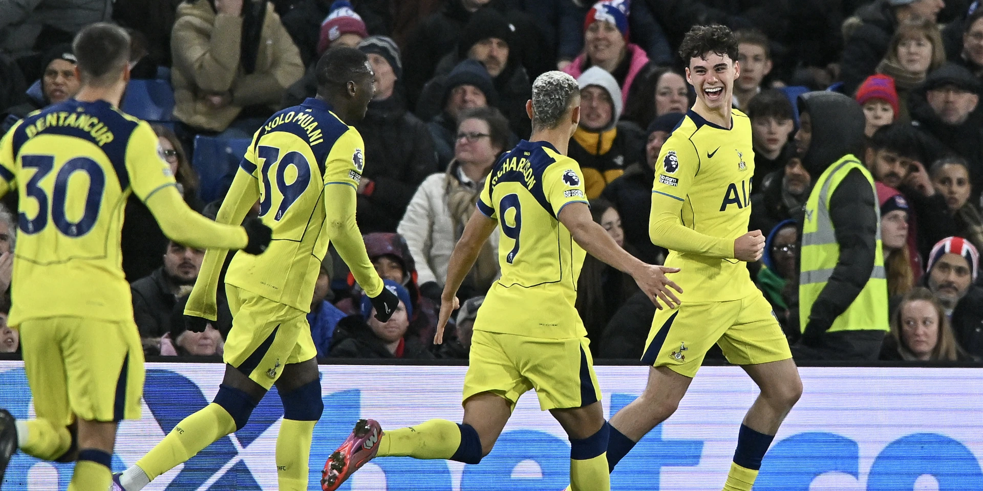 Spurs deliver big win for Frank as Calvert-Lewin denies Sunderland