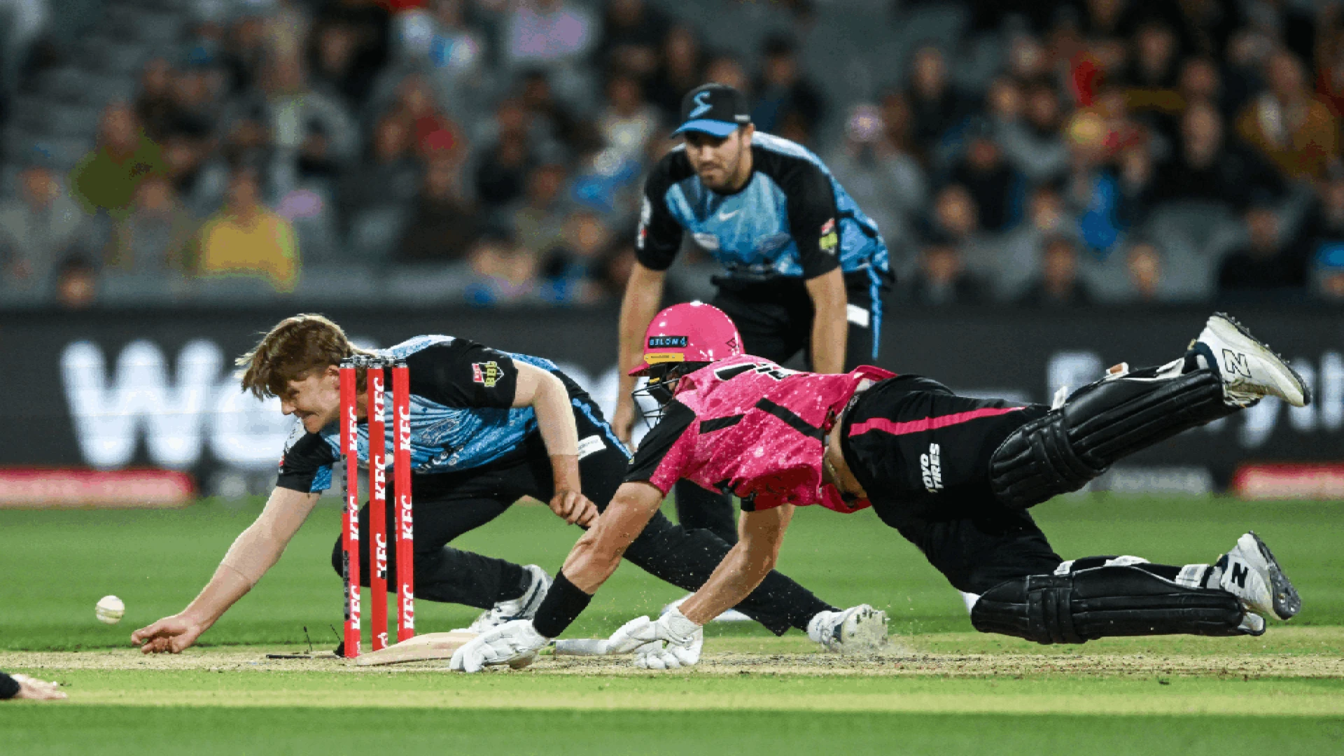 Adelaide Strikers v Sydney Sixers | Match Highlights | Big Bash Twenty20