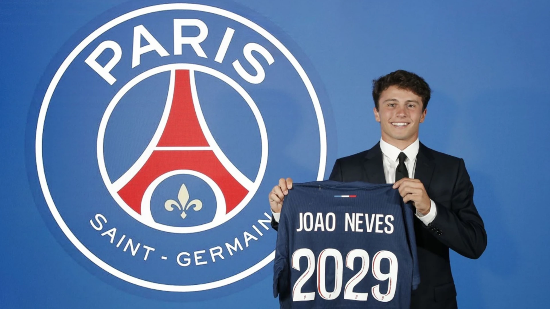 PSG sign Portugal teenager Neves