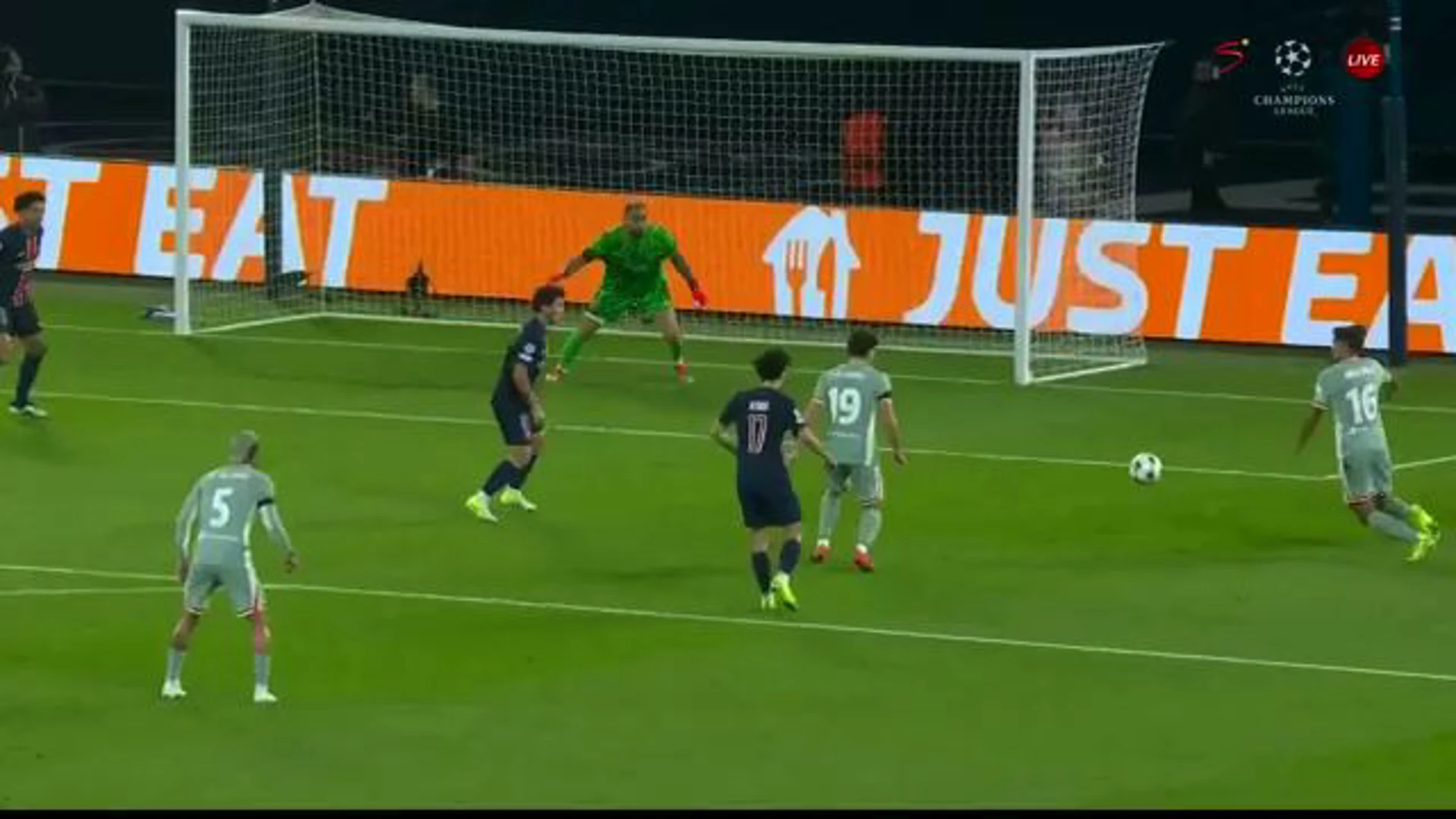 Nahuel_Molina | Goal | PSG v A Madrid