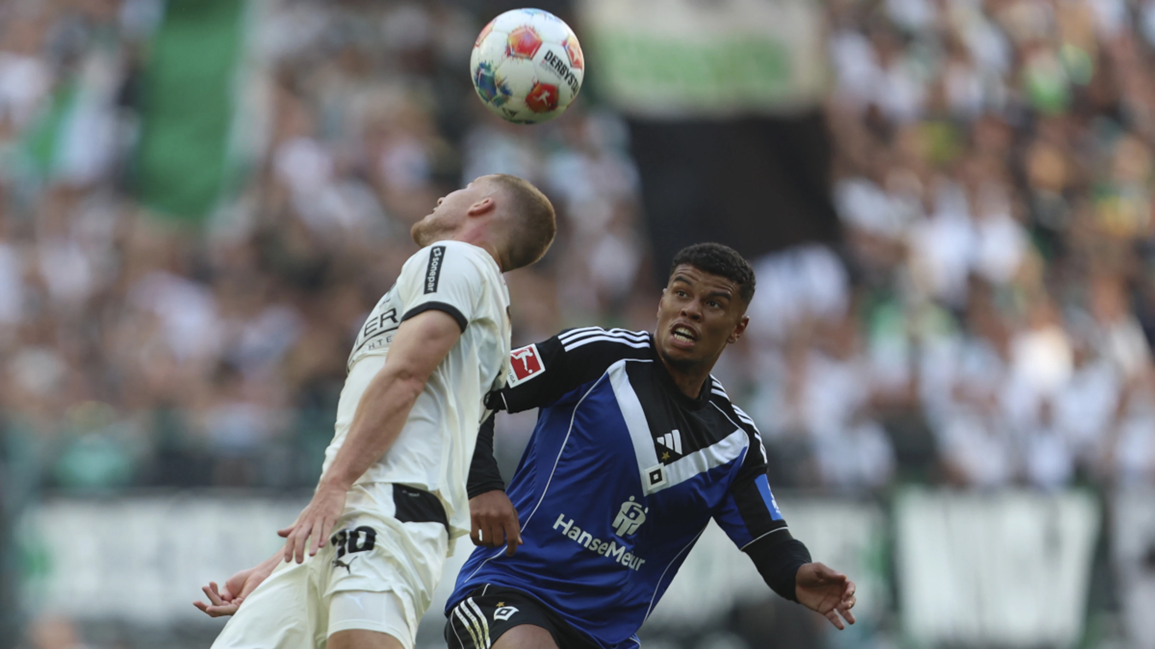 Hamburg earn draw at Gladbach on Bundesliga return after seven-year absence