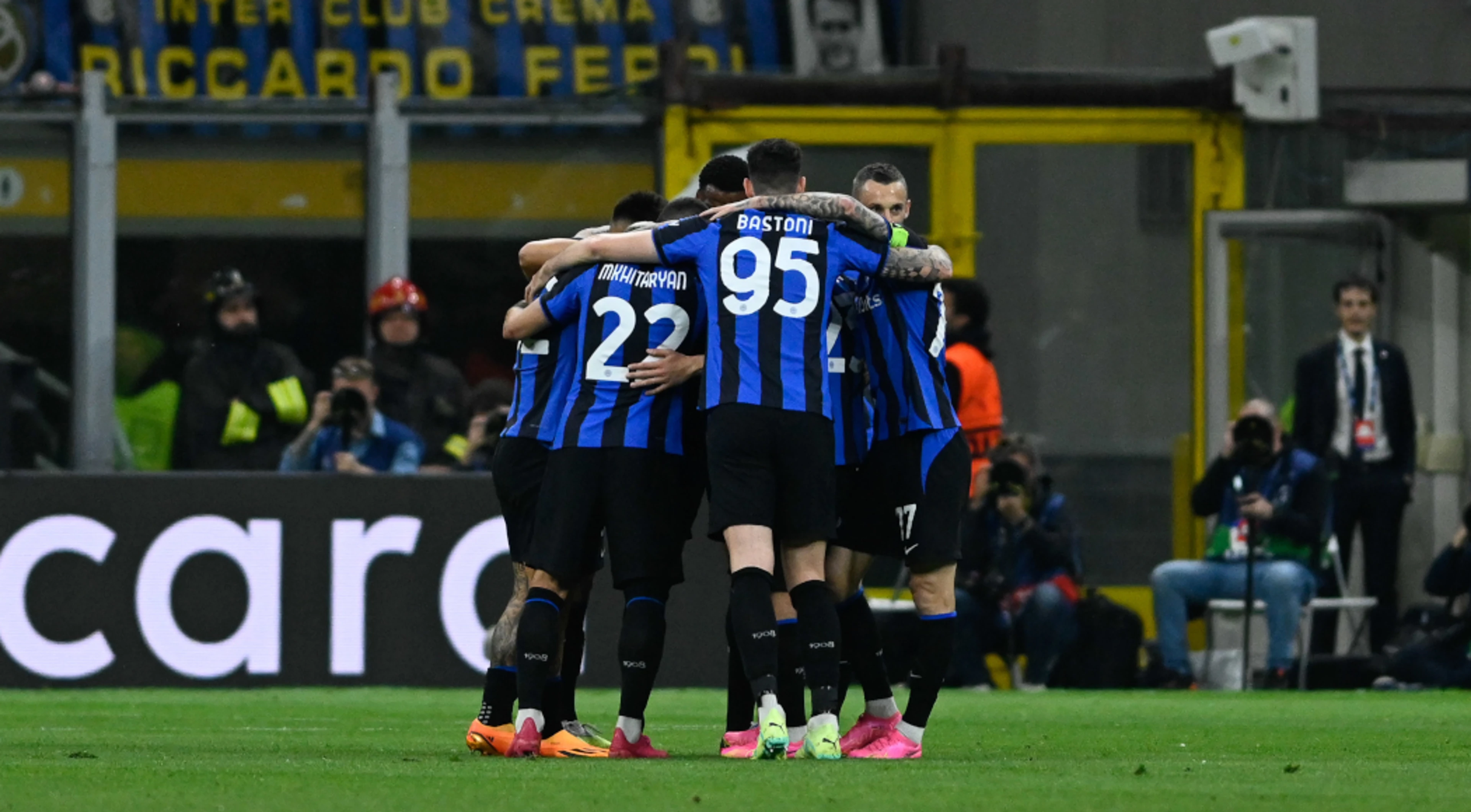 Inter set up all-Italian Champions League semi with Milan