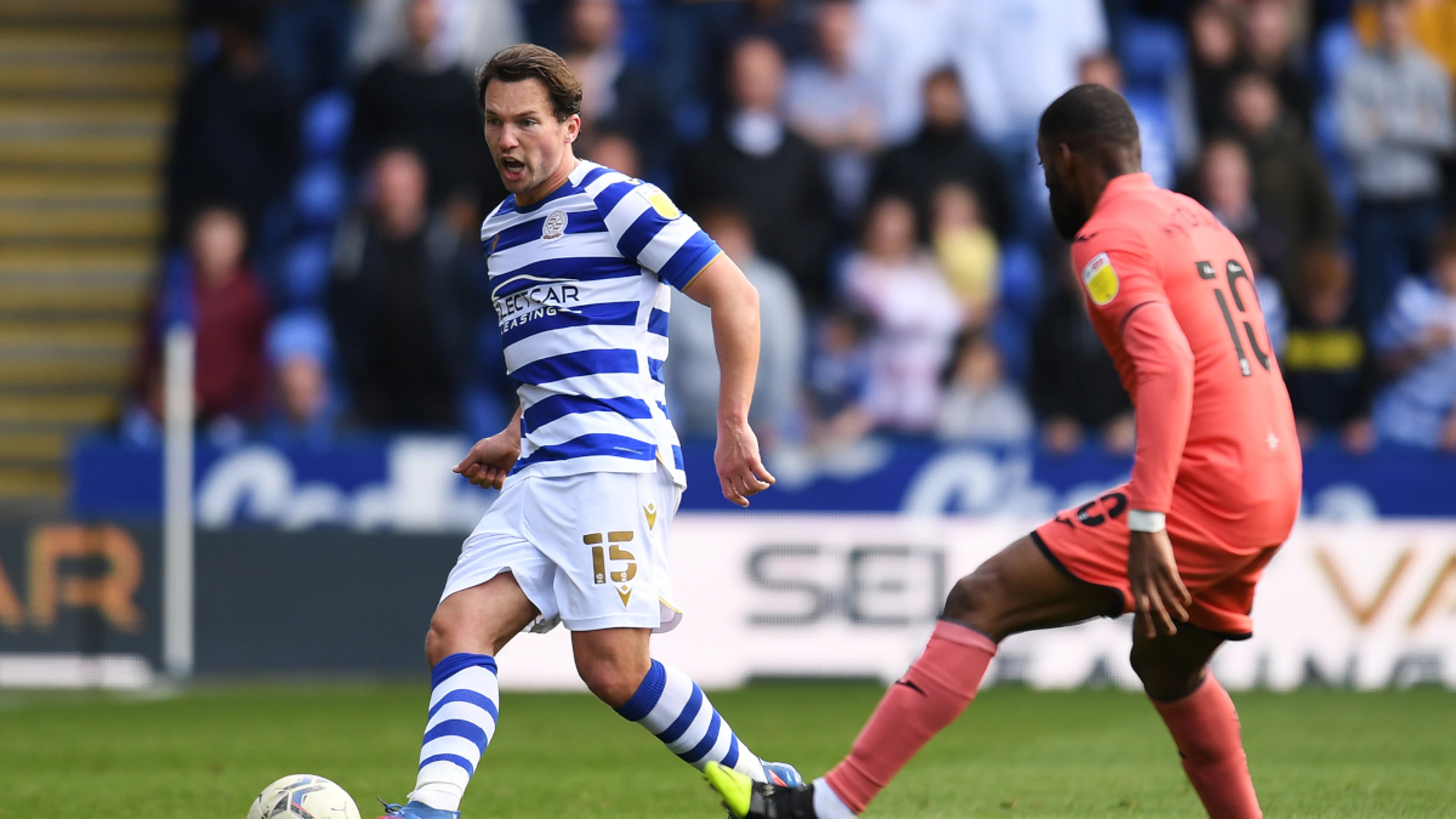 Former Leicester and Chelsea midfielder Drinkwater retires