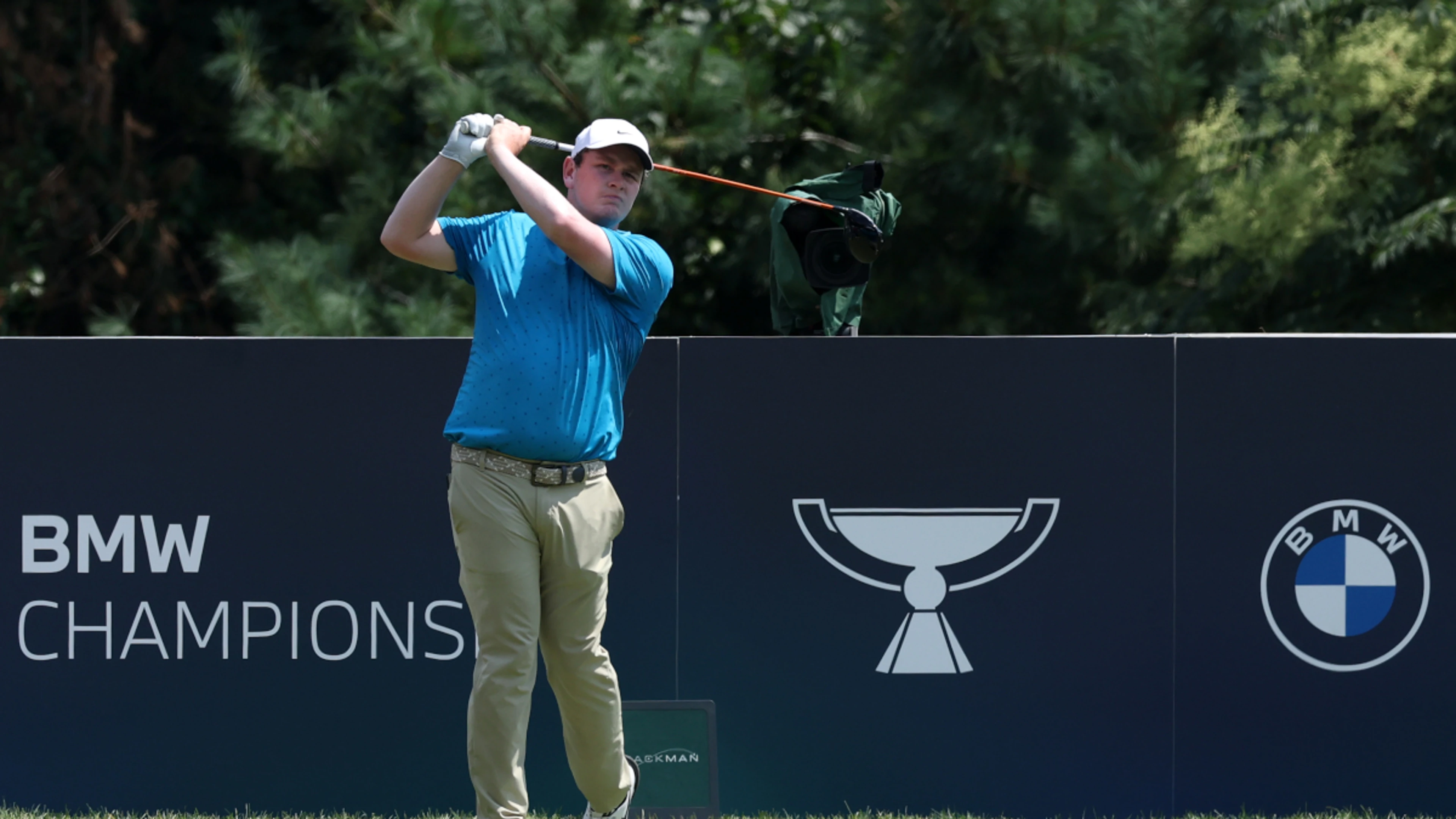 Monster birdie gives MacIntyre four-stroke BMW lead