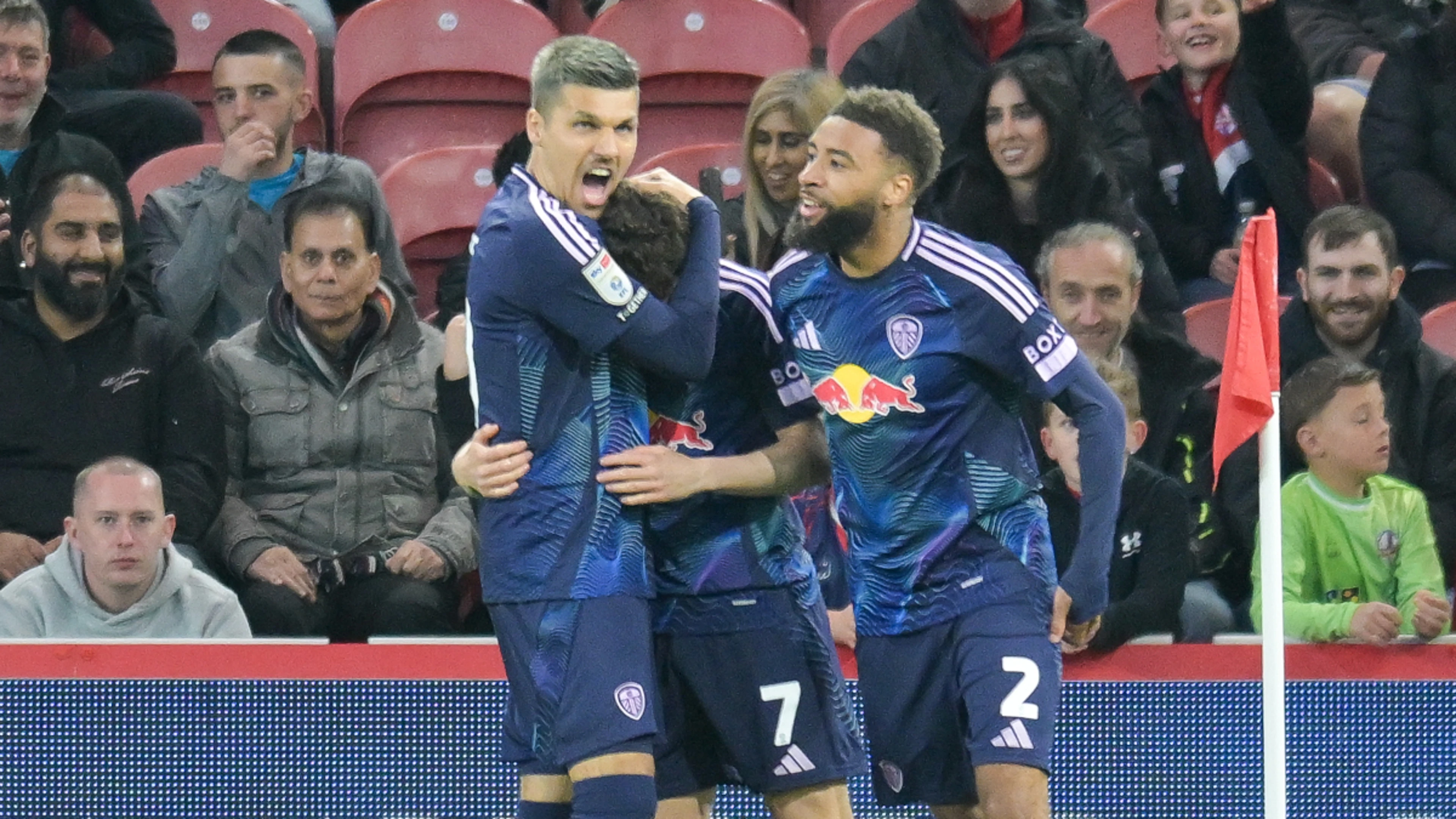 Leeds back on top of Championship as Premier League promotion race heats up