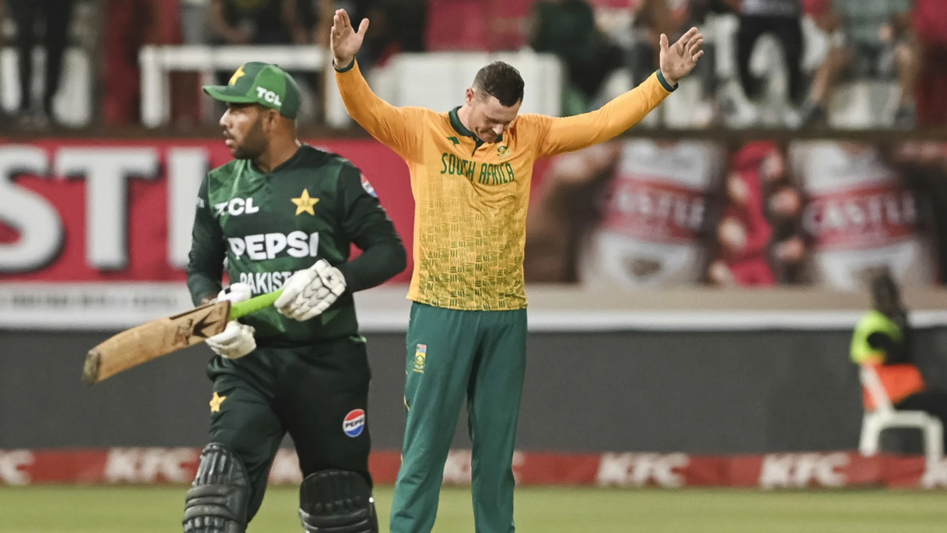 George Linde 4 wickets | South Africa v Pakistan | 1st T20i