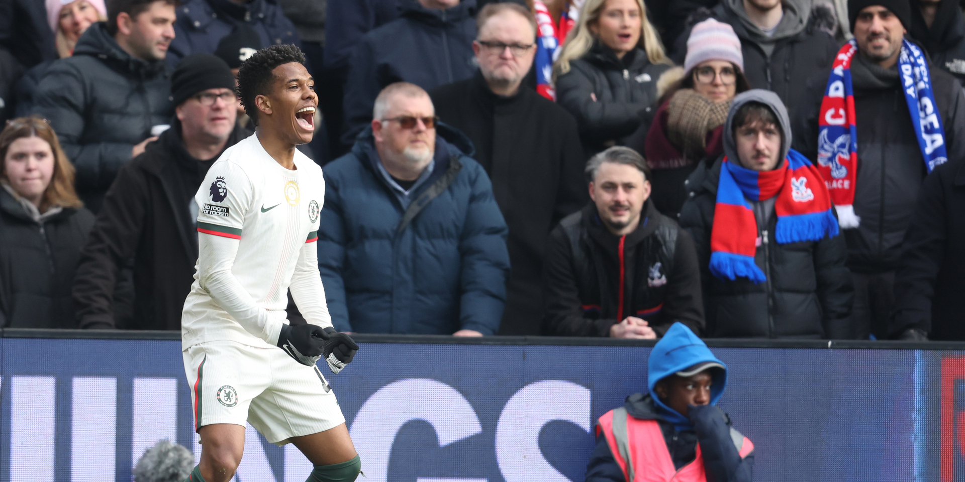 Chelsea boss Rosenior praises 'special talent' Estevao after win over Palace