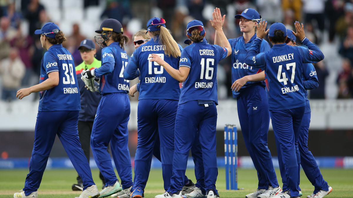 England Women's cricket coach using AI to pick team