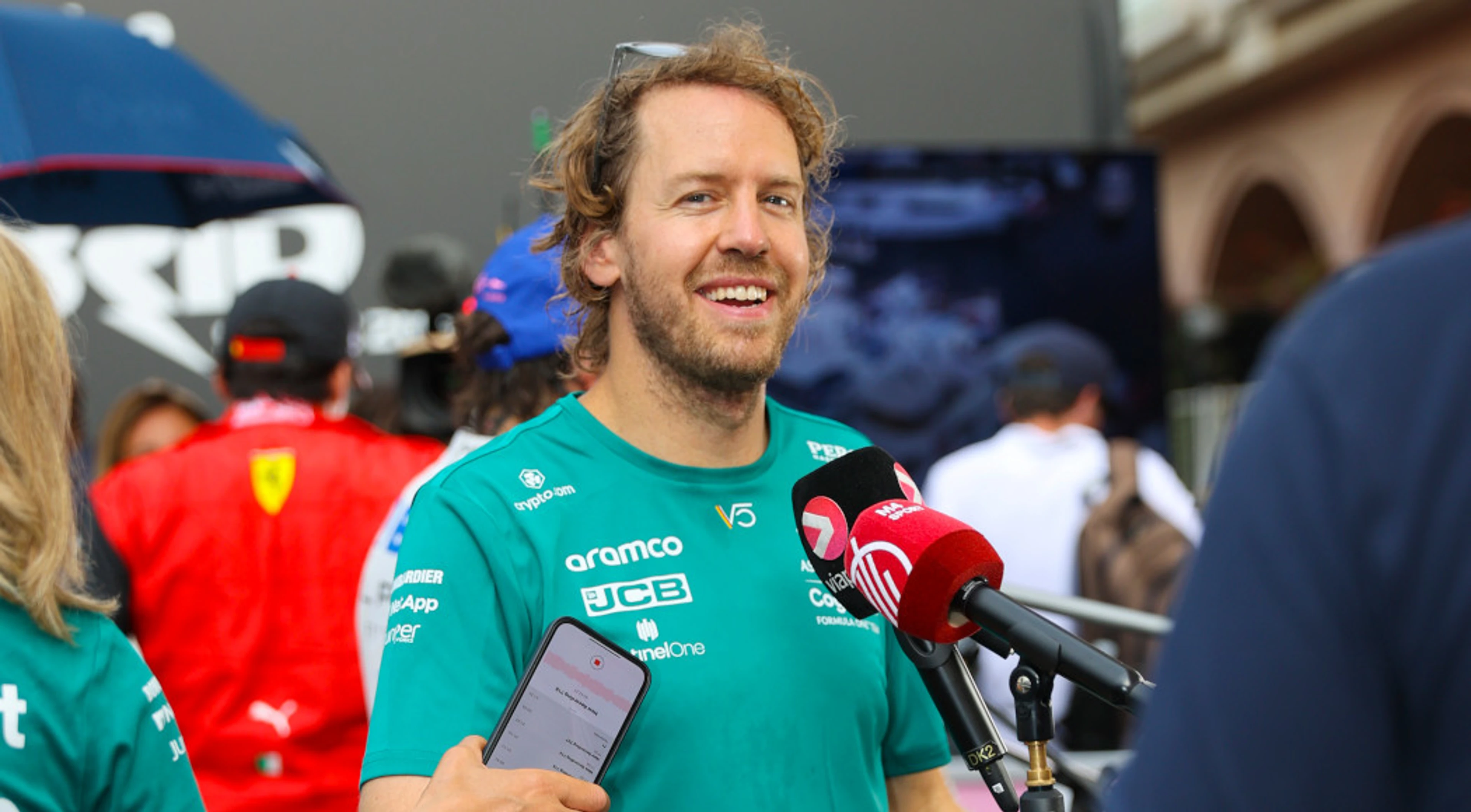 F1 would welcome an openly gay driver - Vettel