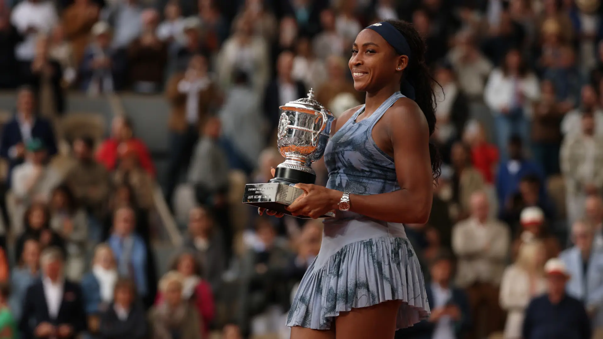Gutsy Gauff fights back to beat Sabalenka to French Open crown