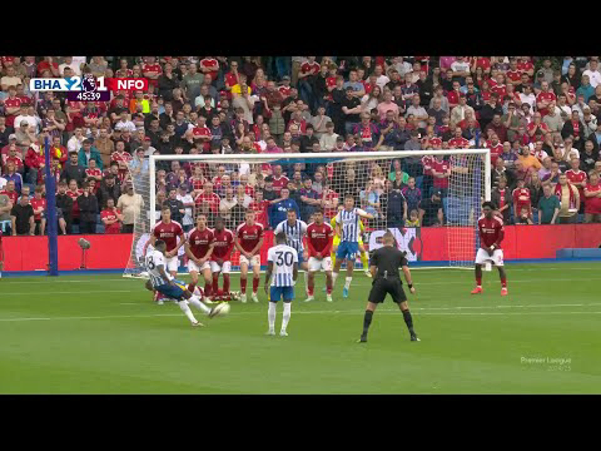 Danny Welbeck | 45ᵗʰ Minute Spectacular Goal v Nottingham Forest