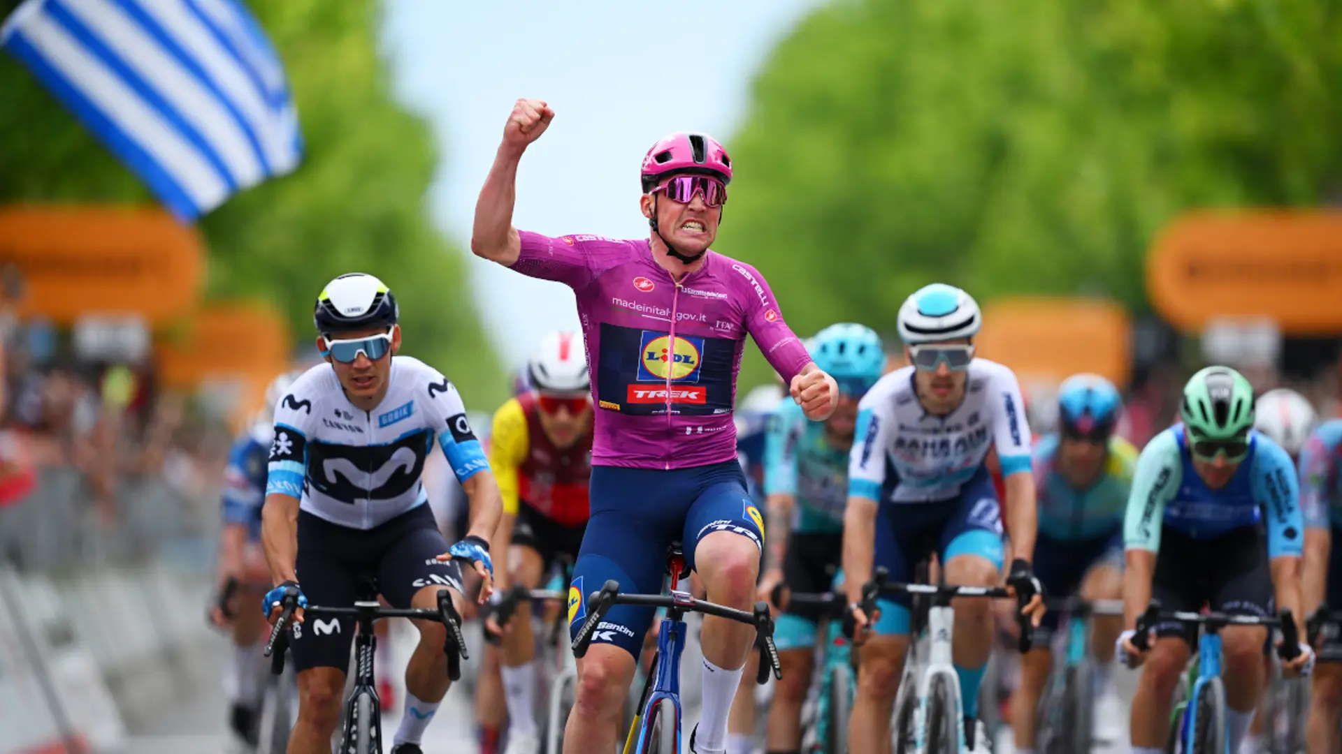 Pedersen sprints back into Giro pink after mountain goat incident