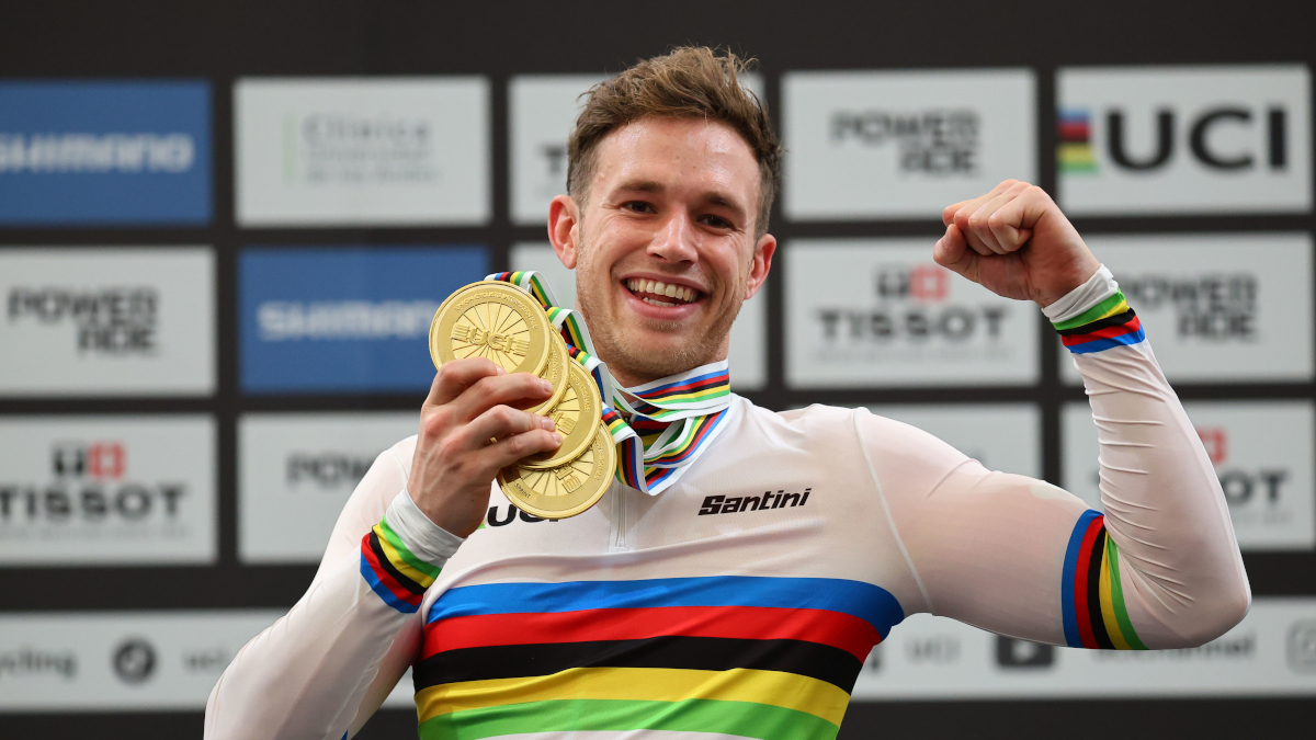 Dutch sprint king makes history with quadruple gold haul at Worlds