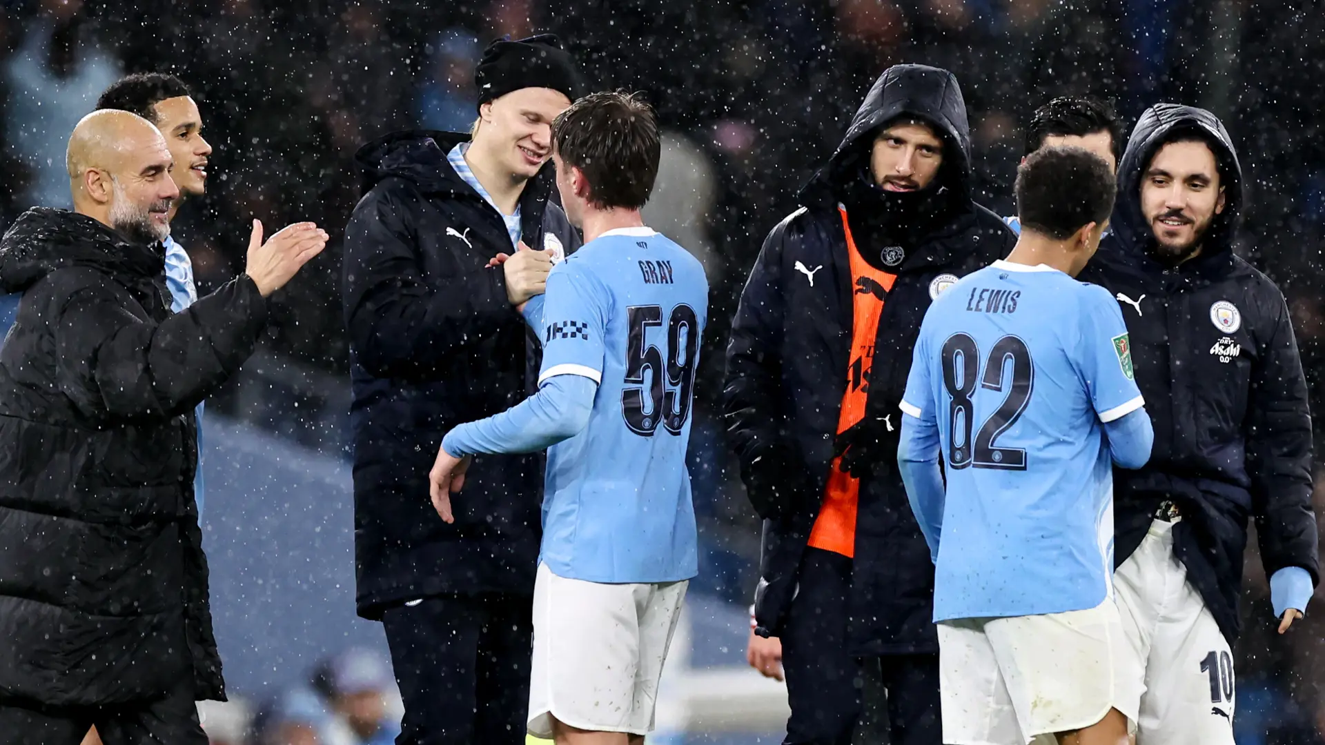Man City look to extend winning streak against West Ham