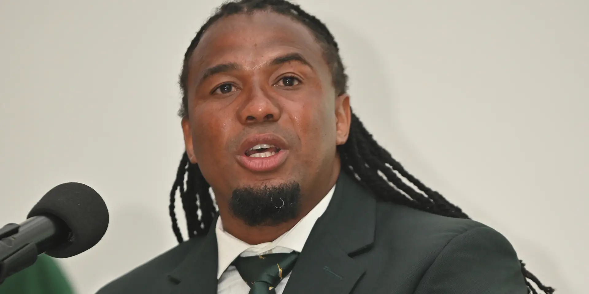 Afrika praises Bok Women Sevens’ character and fight in Kenya