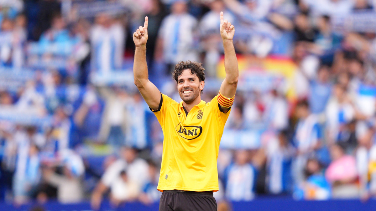 Espanyol beat Elche to go third amid anniversary celebrations