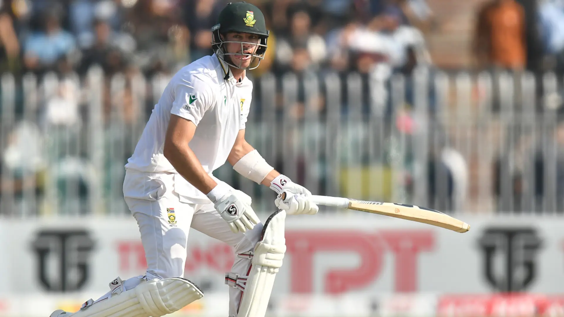 DAY 2: Stubbs, De Zorzi resist in battle of attrition