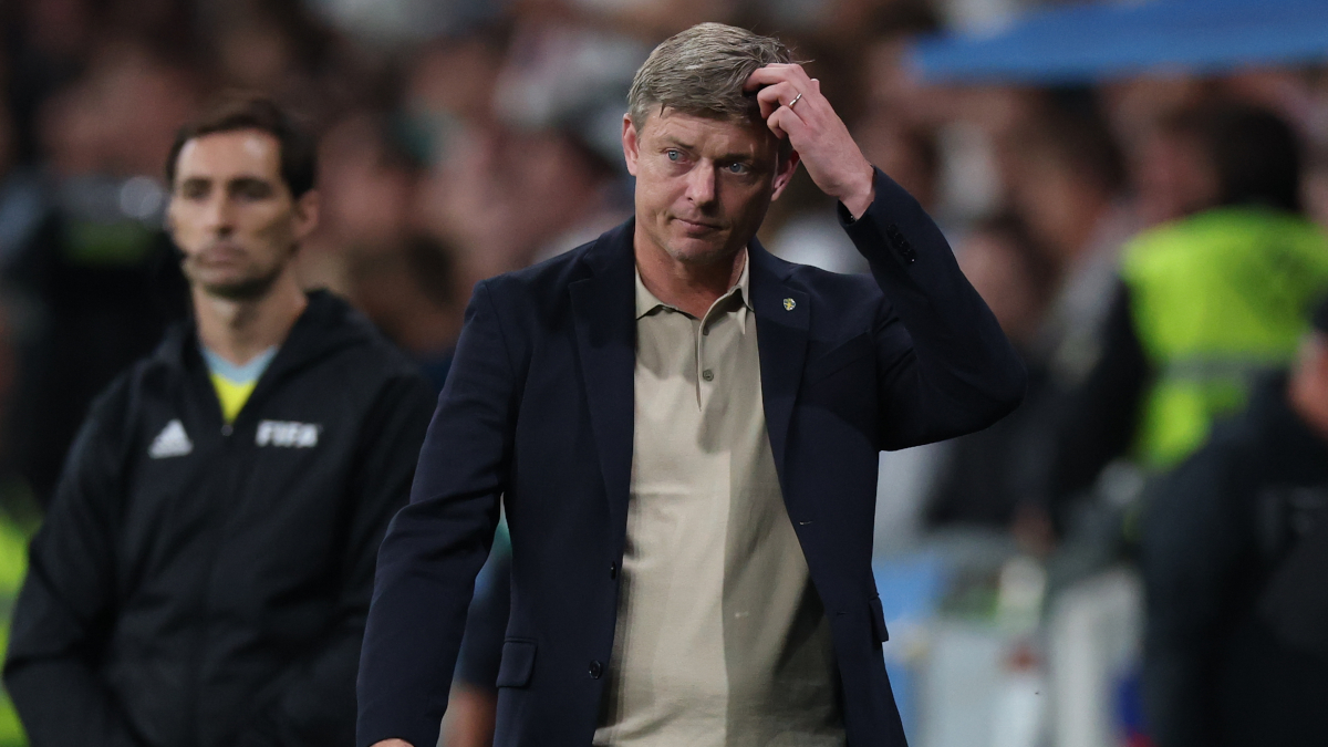 Sweden sack coach Tomasson after World Cup qualifying defeats