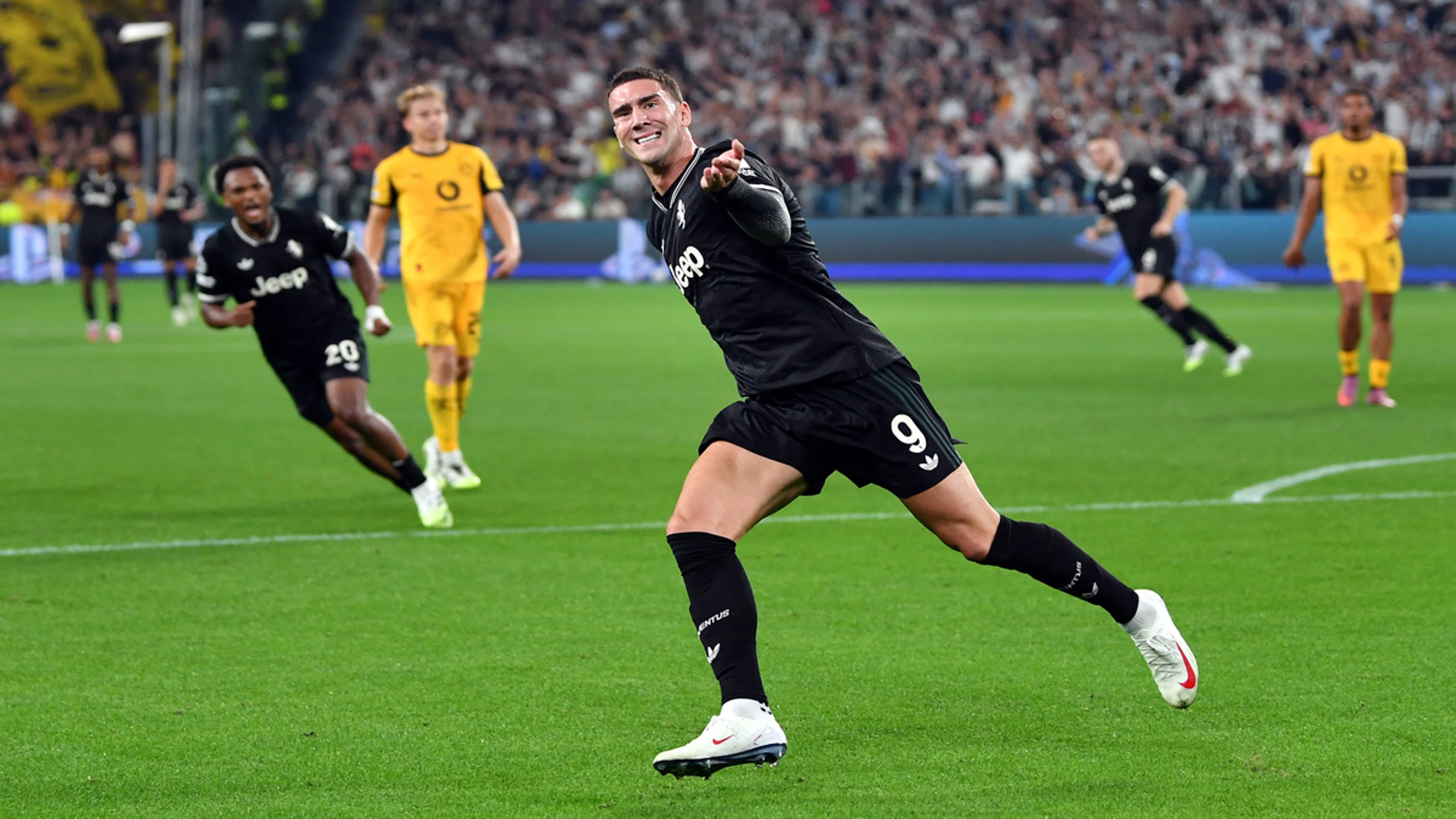 Arsenal, Real Madrid win Champions League openers, Juve snatch dramatic draw