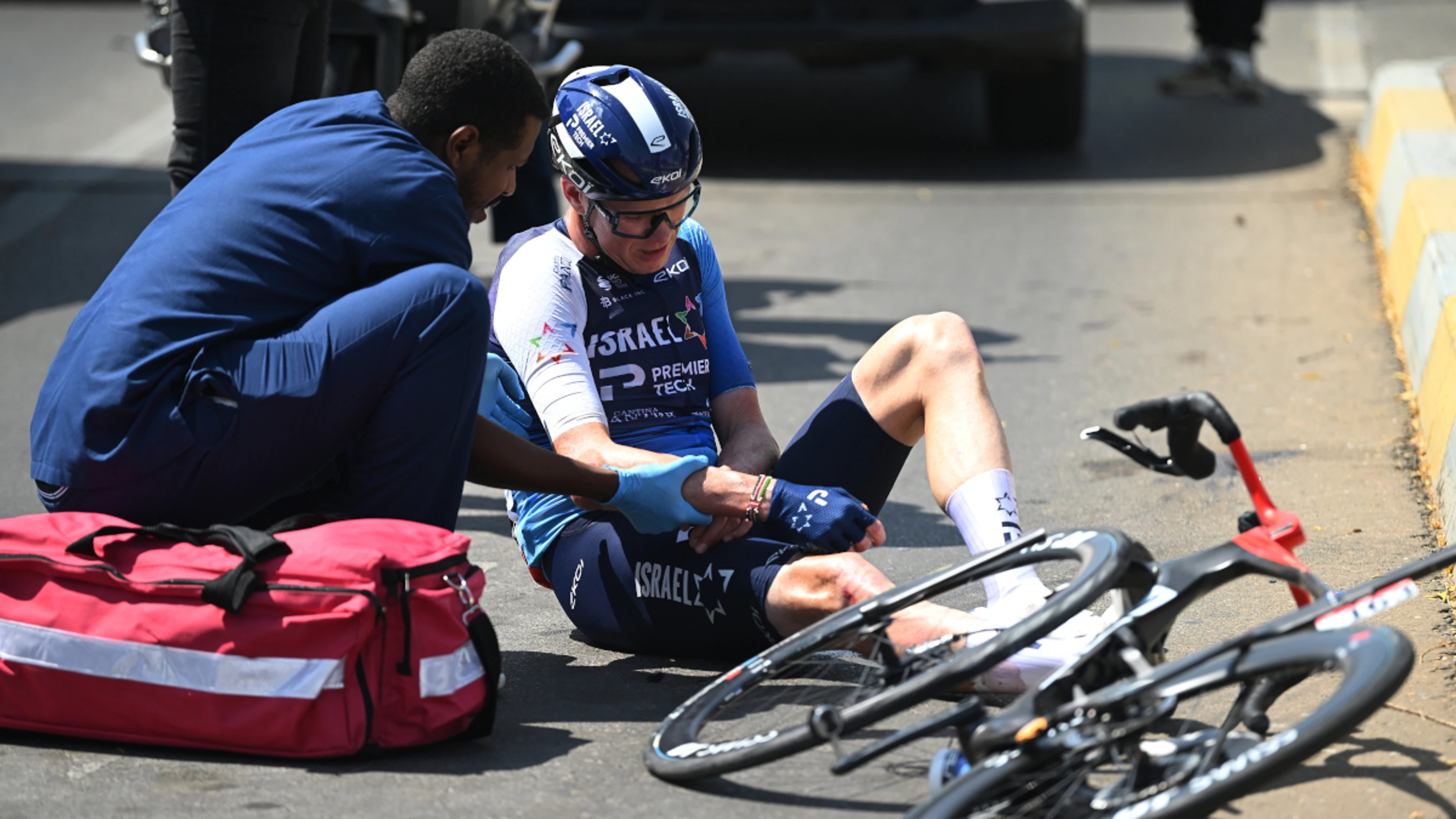 Froome sustained life-threatening injury in training crash