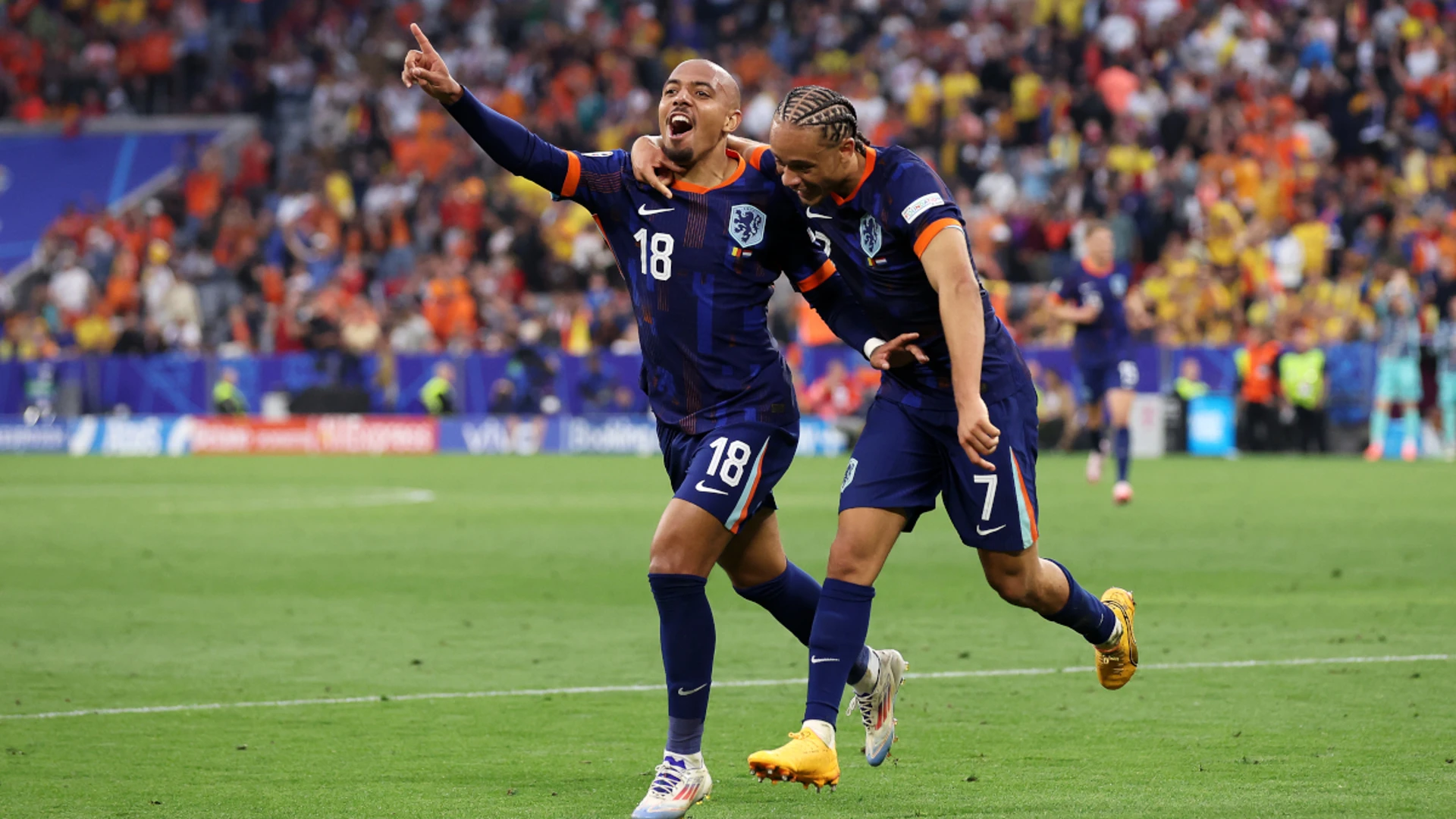 Malen double helps Dutch reach Euro last eight with Romania win