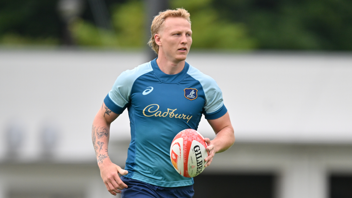 Inexperienced flyhalf recalled by Australia coach