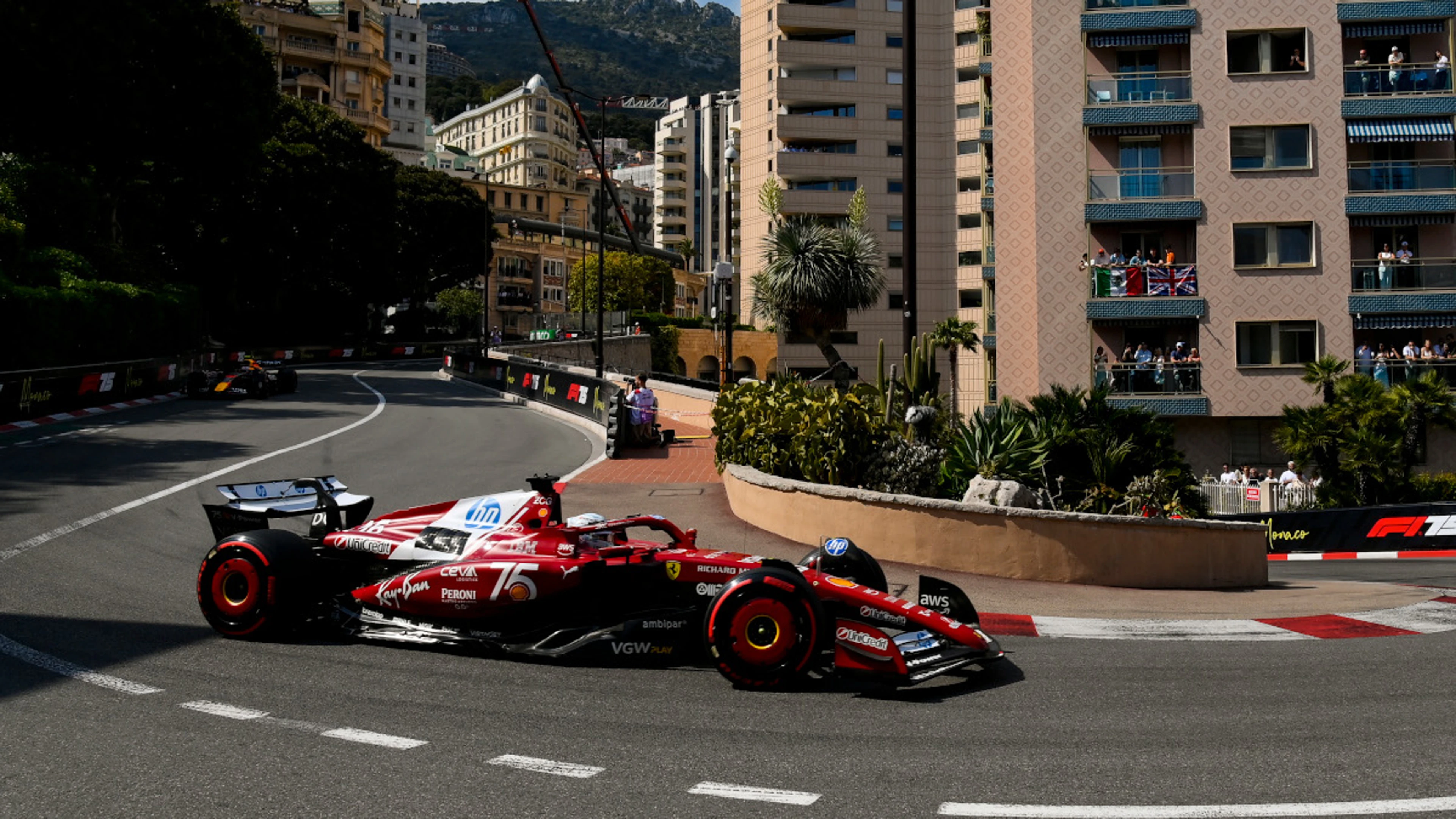 Frustrated Leclerc laments traffic problems in Monaco qualifying