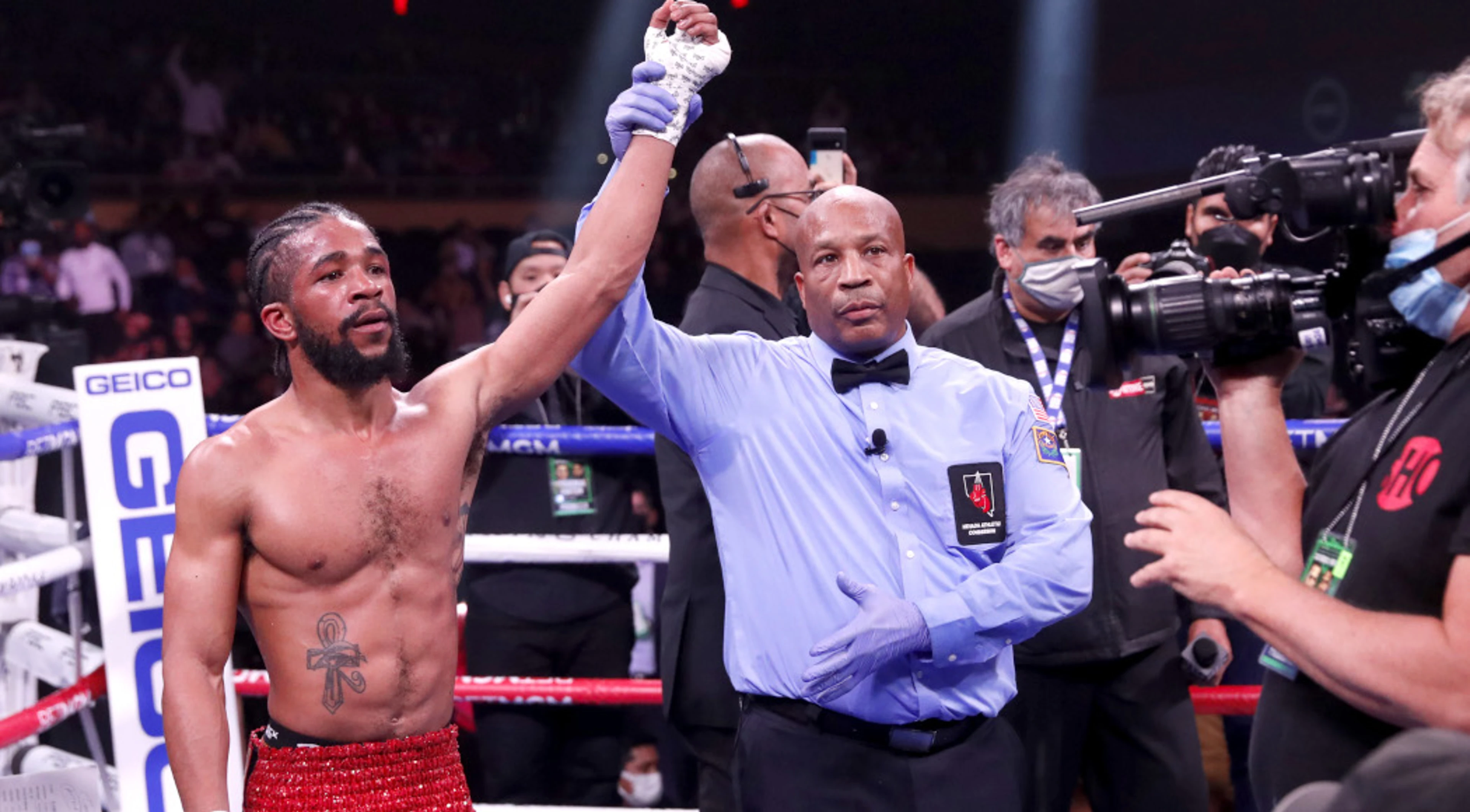 Brandon Figueroa wins WBC interim featherweight title