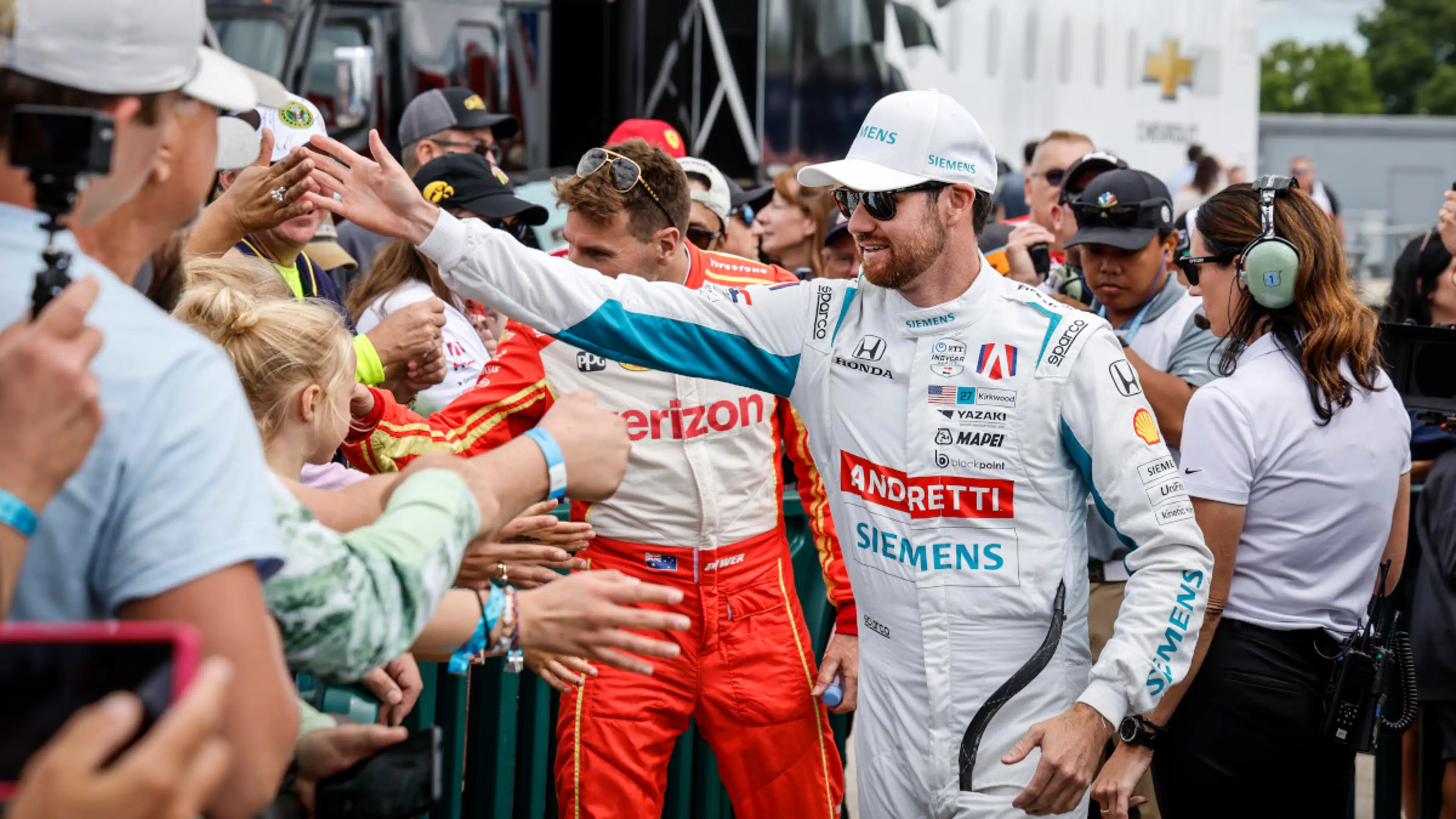 Andretti signs IndyCar star to multi-year extension