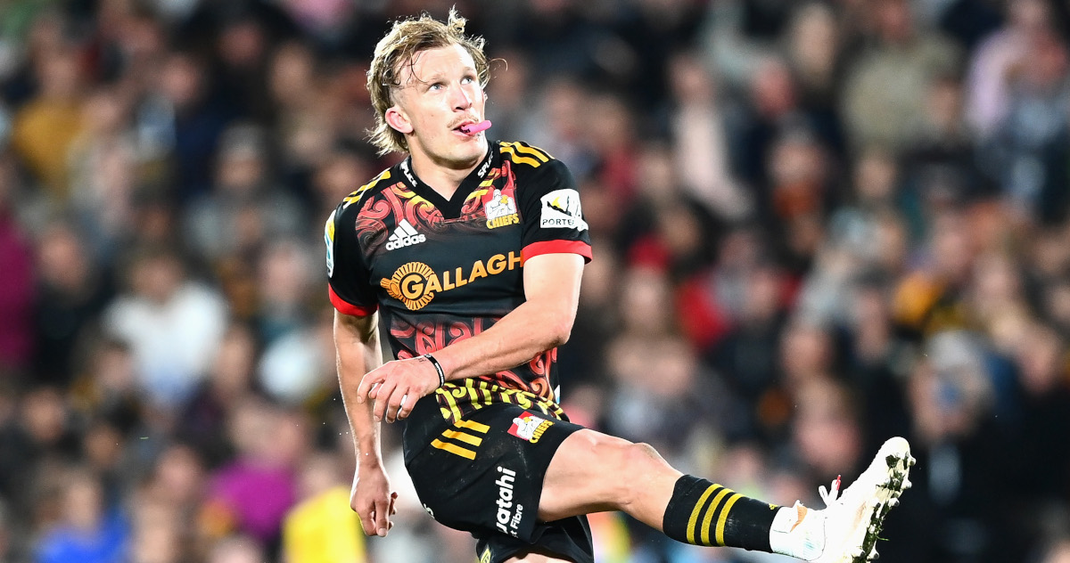 Chiefs hold off tough Reds to book Super Rugby semis spot