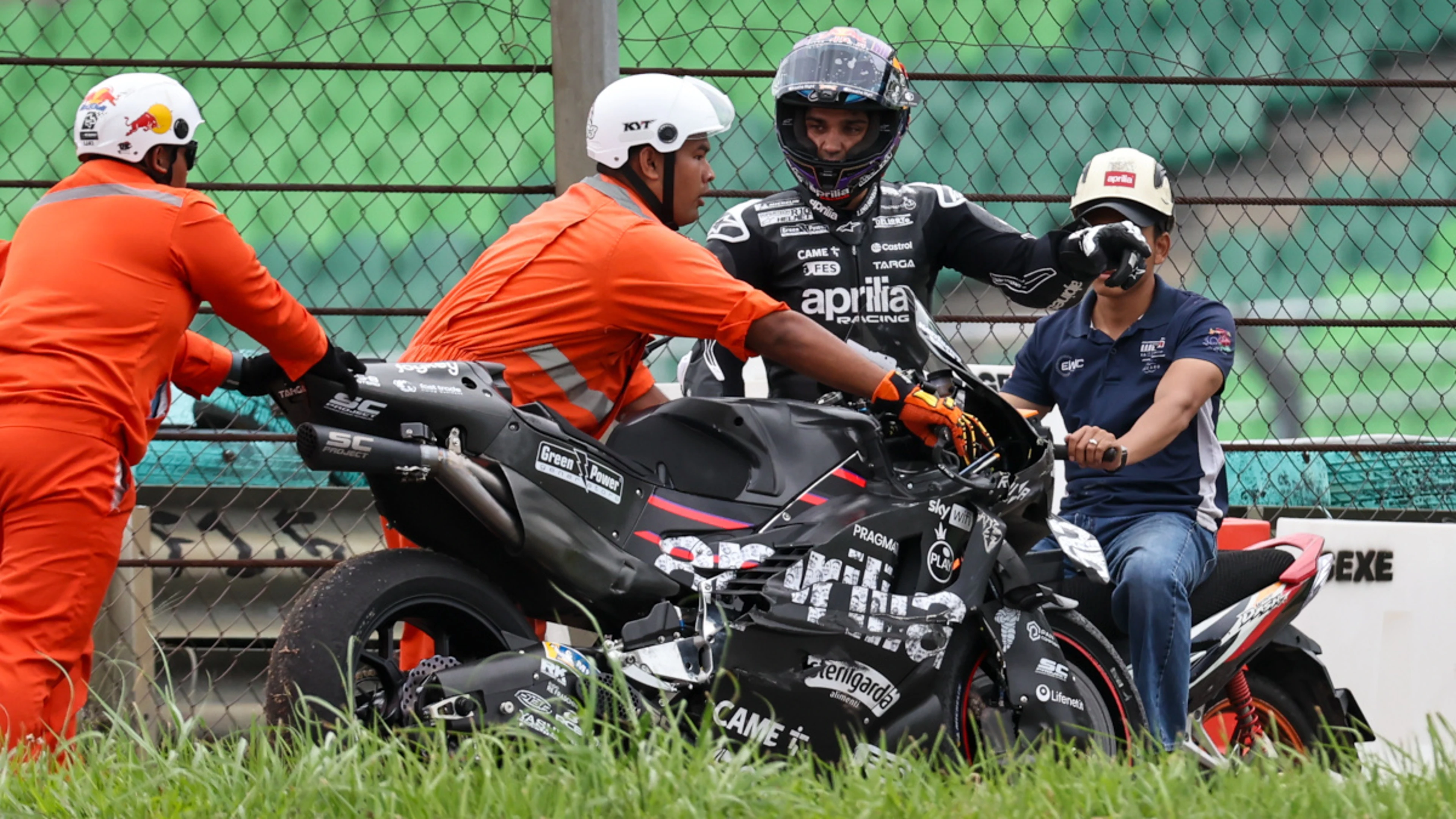 Martin breaks hand and foot in Malaysia crash