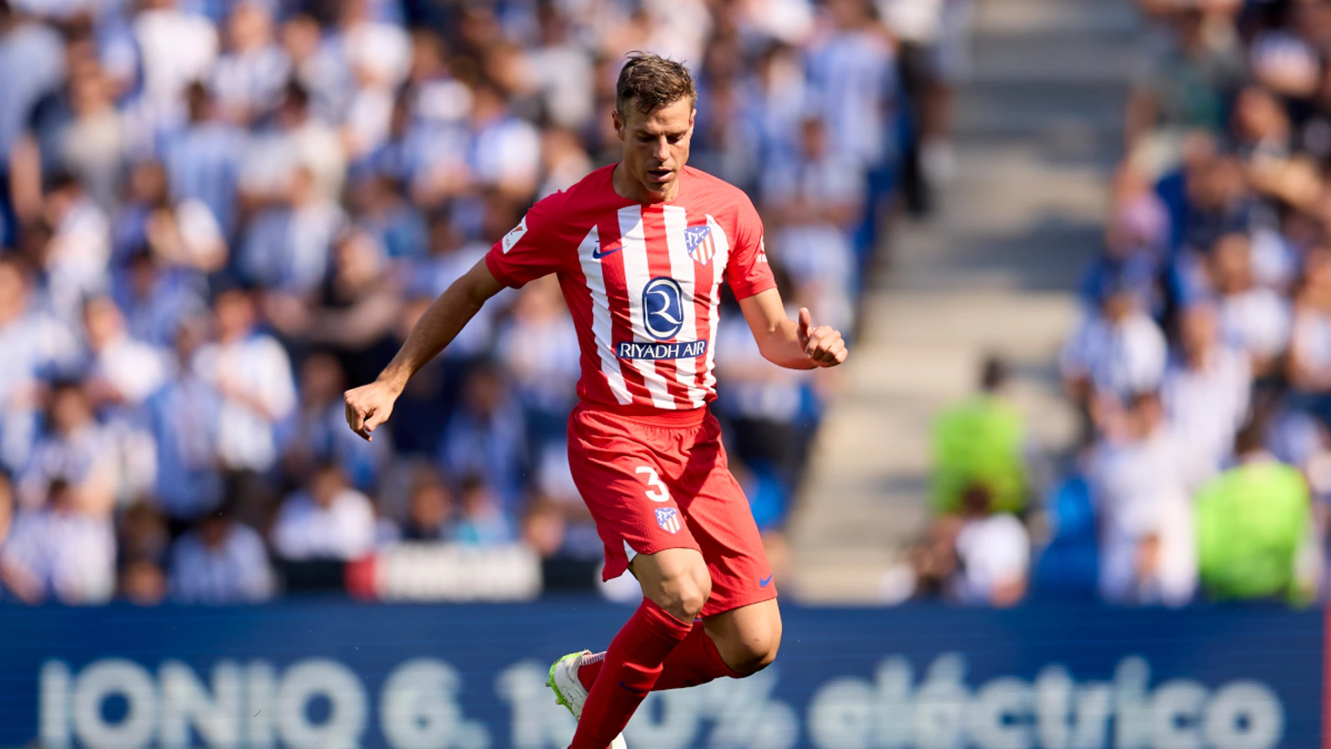 Azpilicueta extends stay at Atletico Madrid as Depay leaves